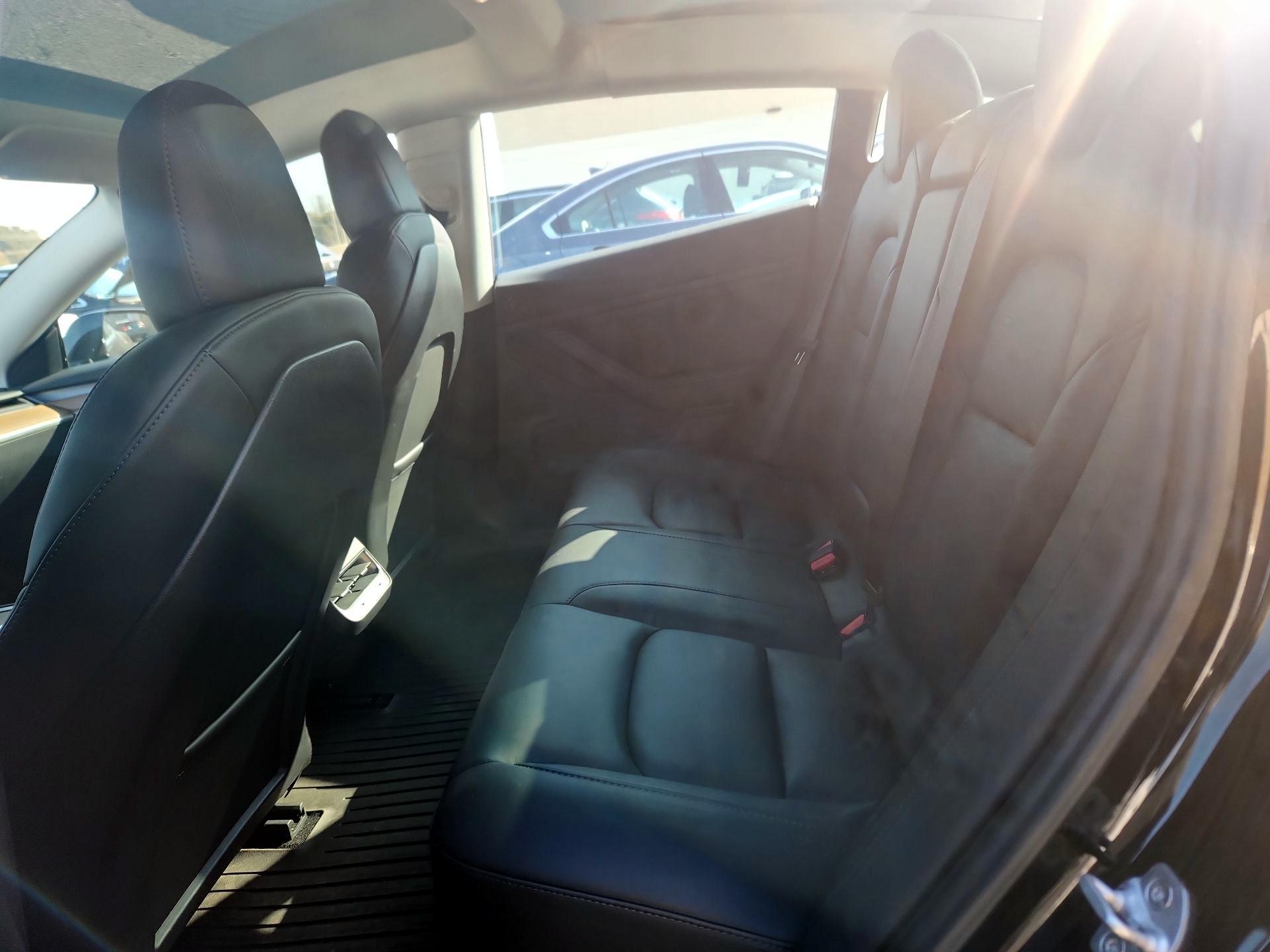 Thumbnail: 2023 Tesla Model 3 - 17