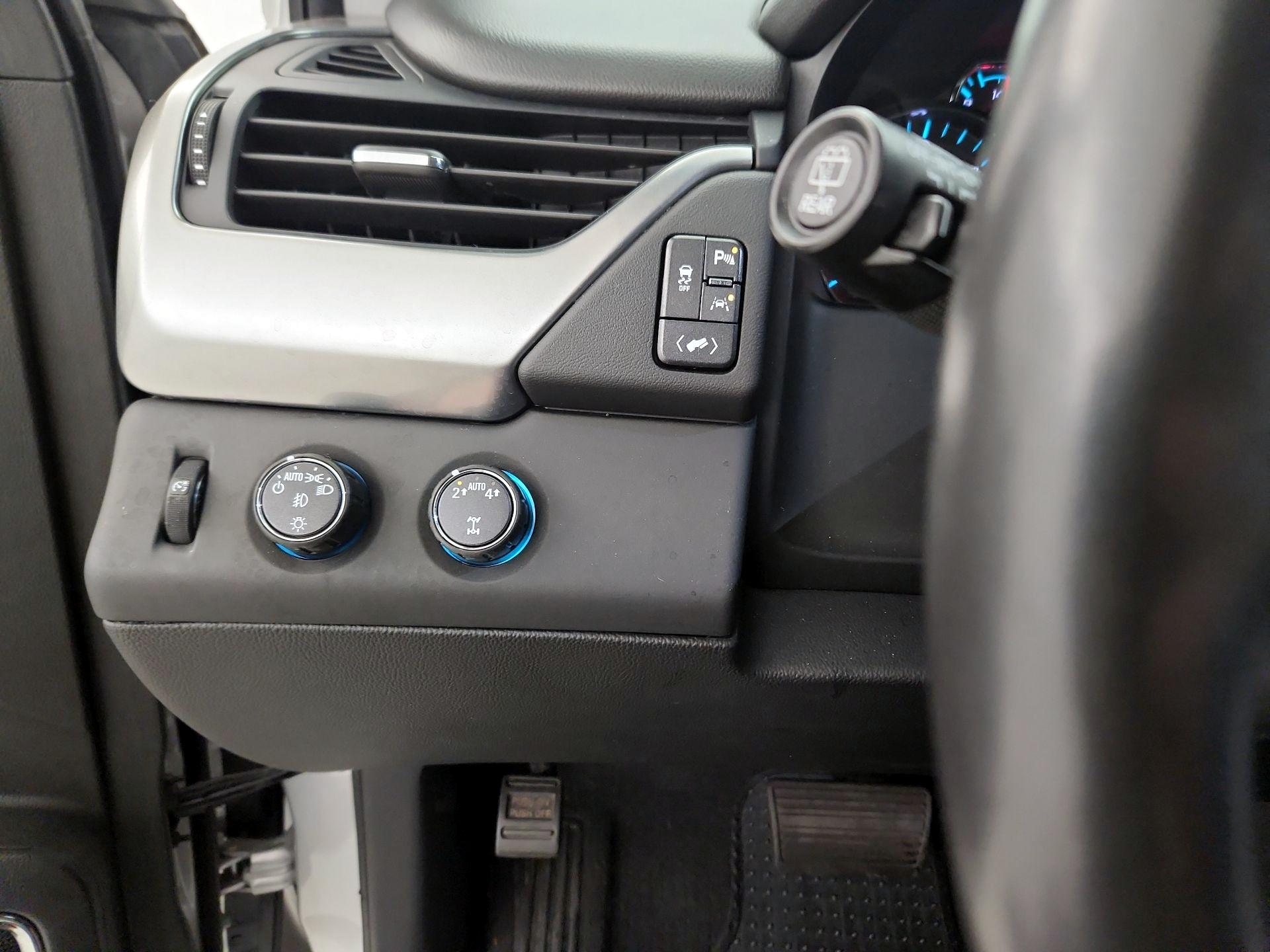 Thumbnail: 2020 Chevrolet Tahoe - 13