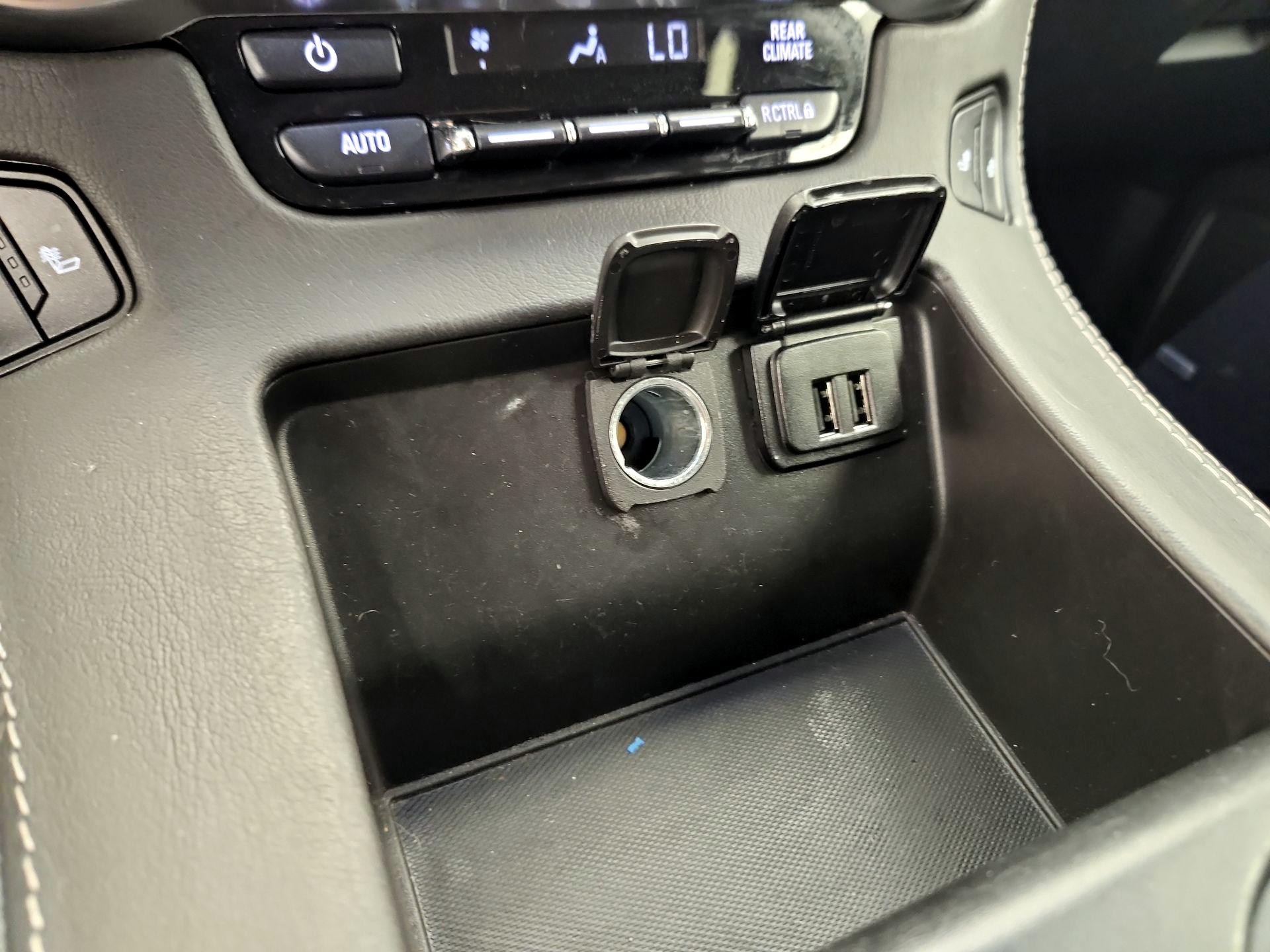 Thumbnail: 2020 Chevrolet Tahoe - 18