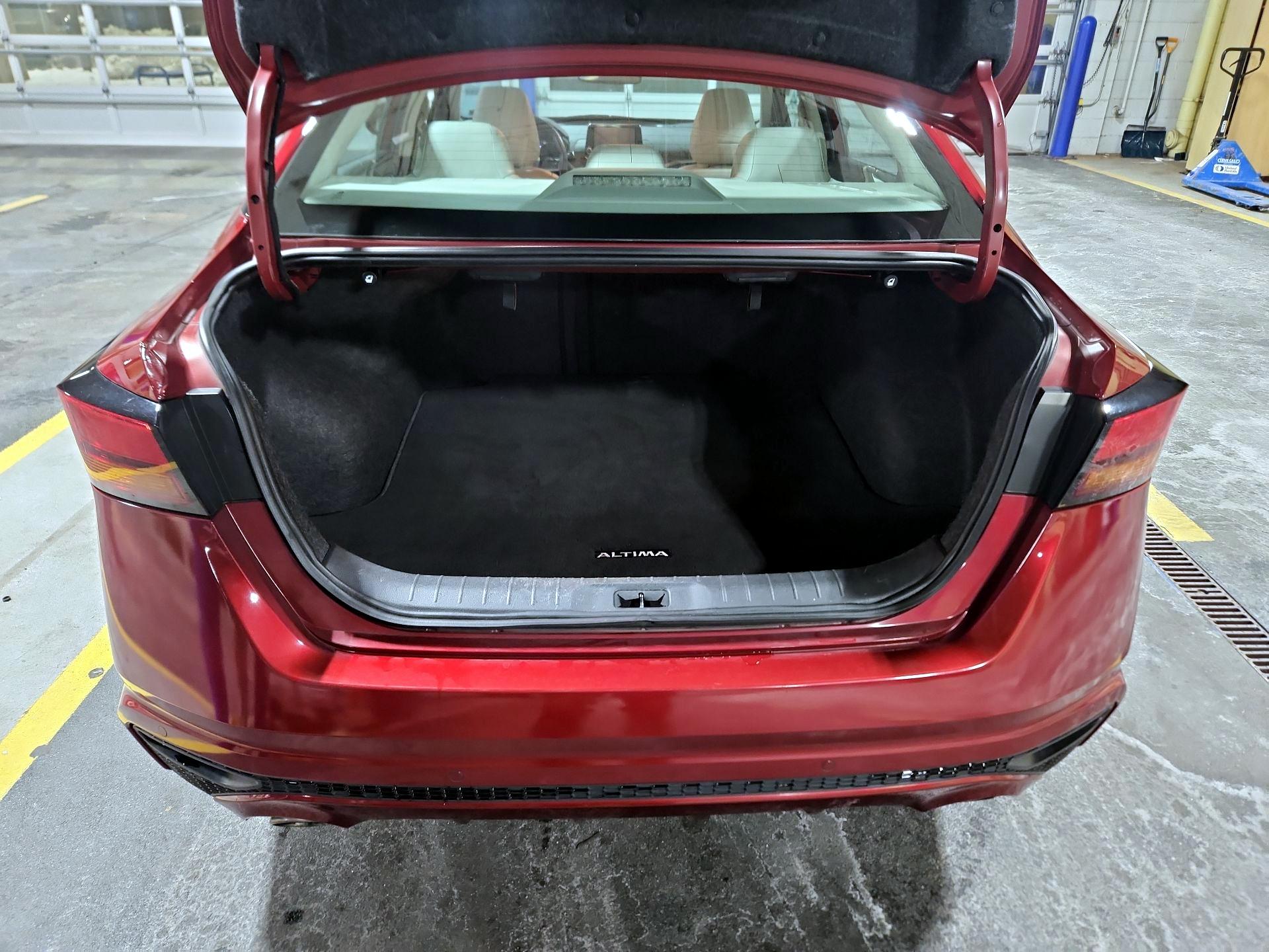 Thumbnail: 2019 Nissan Altima - 20