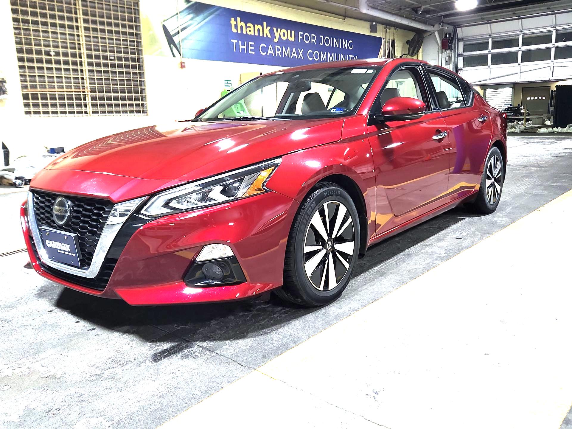 Thumbnail: 2019 Nissan Altima - 3
