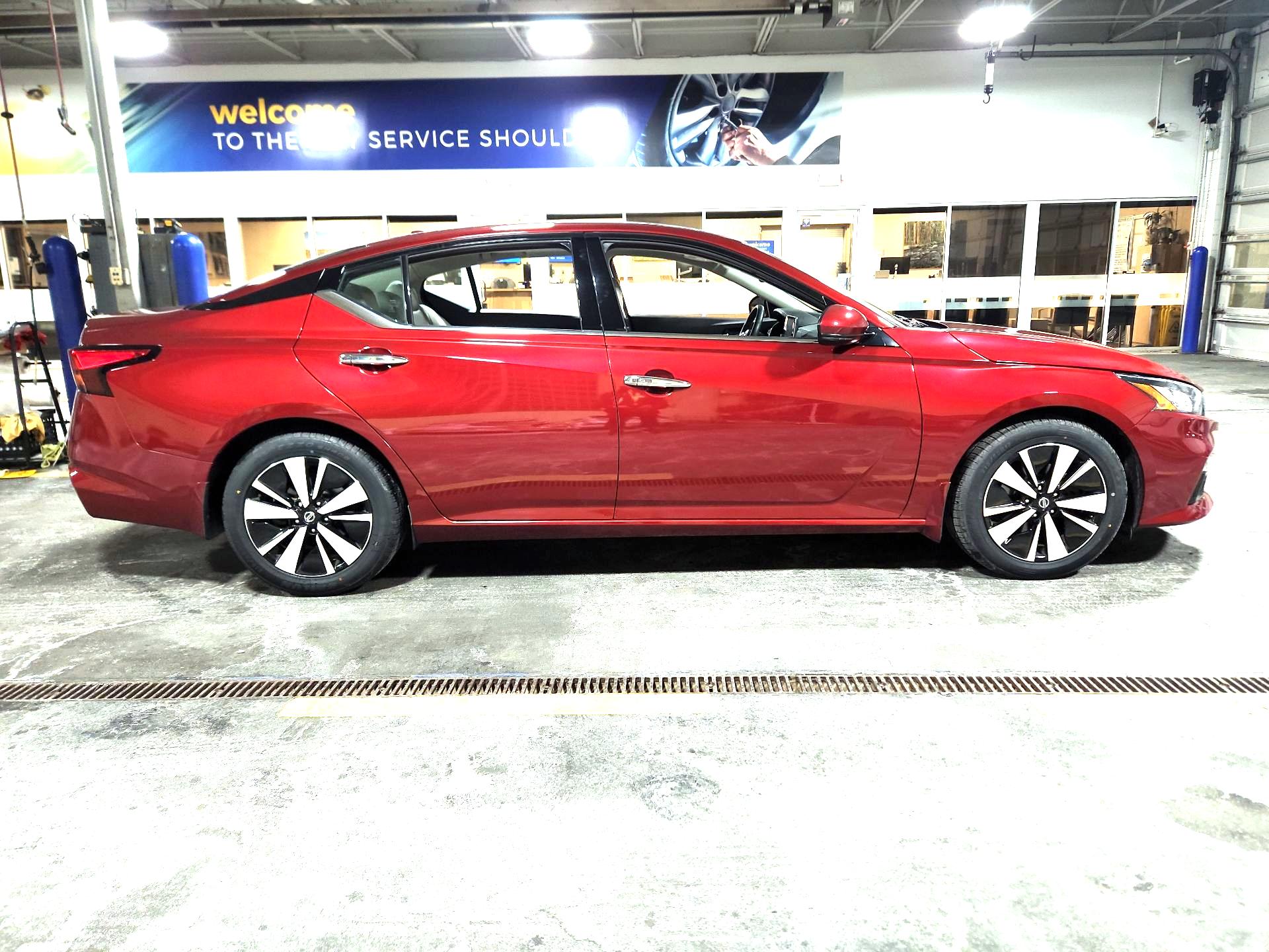 Thumbnail: 2019 Nissan Altima - 4