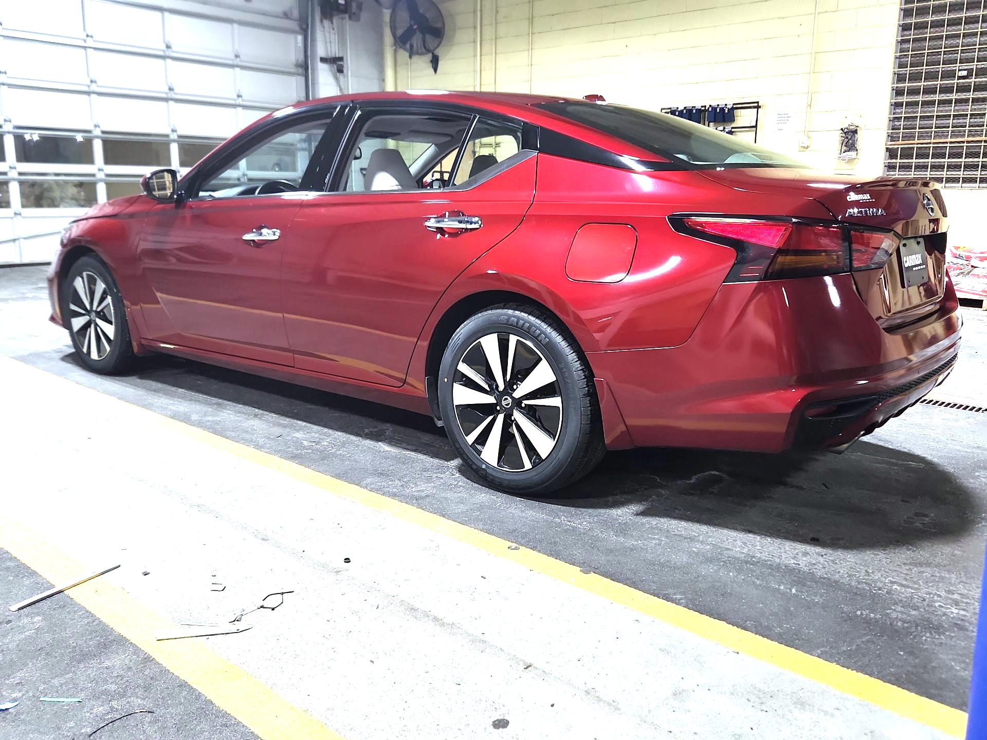 Thumbnail: 2019 Nissan Altima - 7