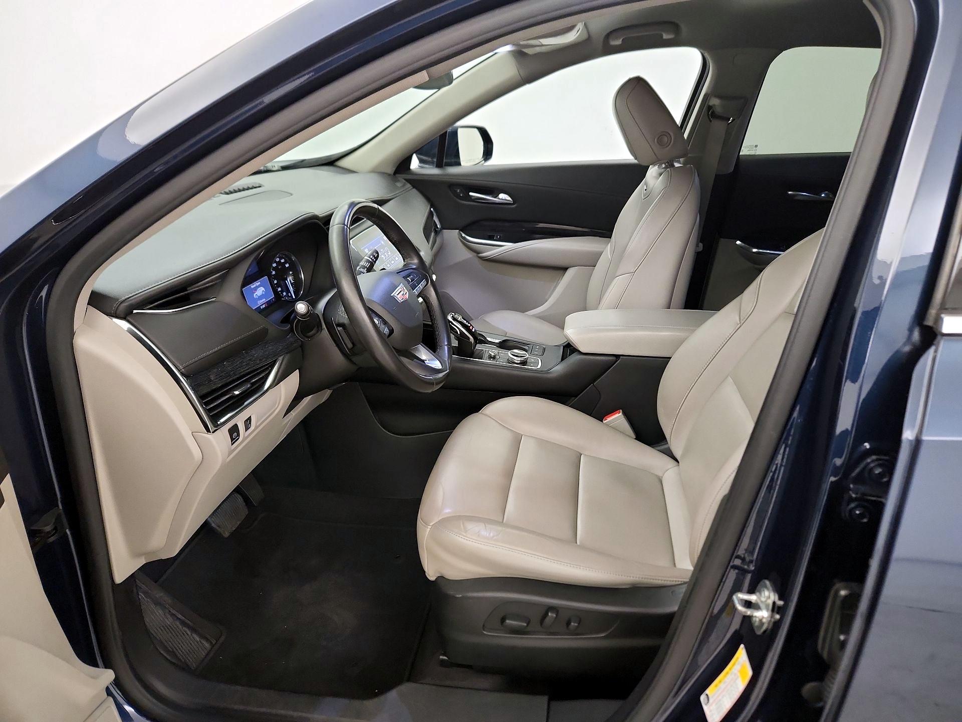 Thumbnail: 2020 Cadillac XT4 - 11