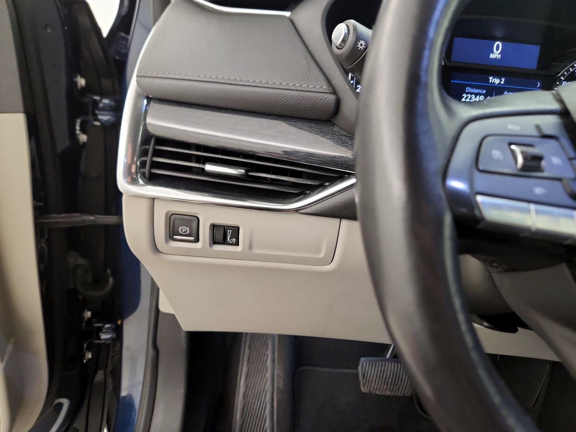 Thumbnail: 2020 Cadillac XT4 - 13