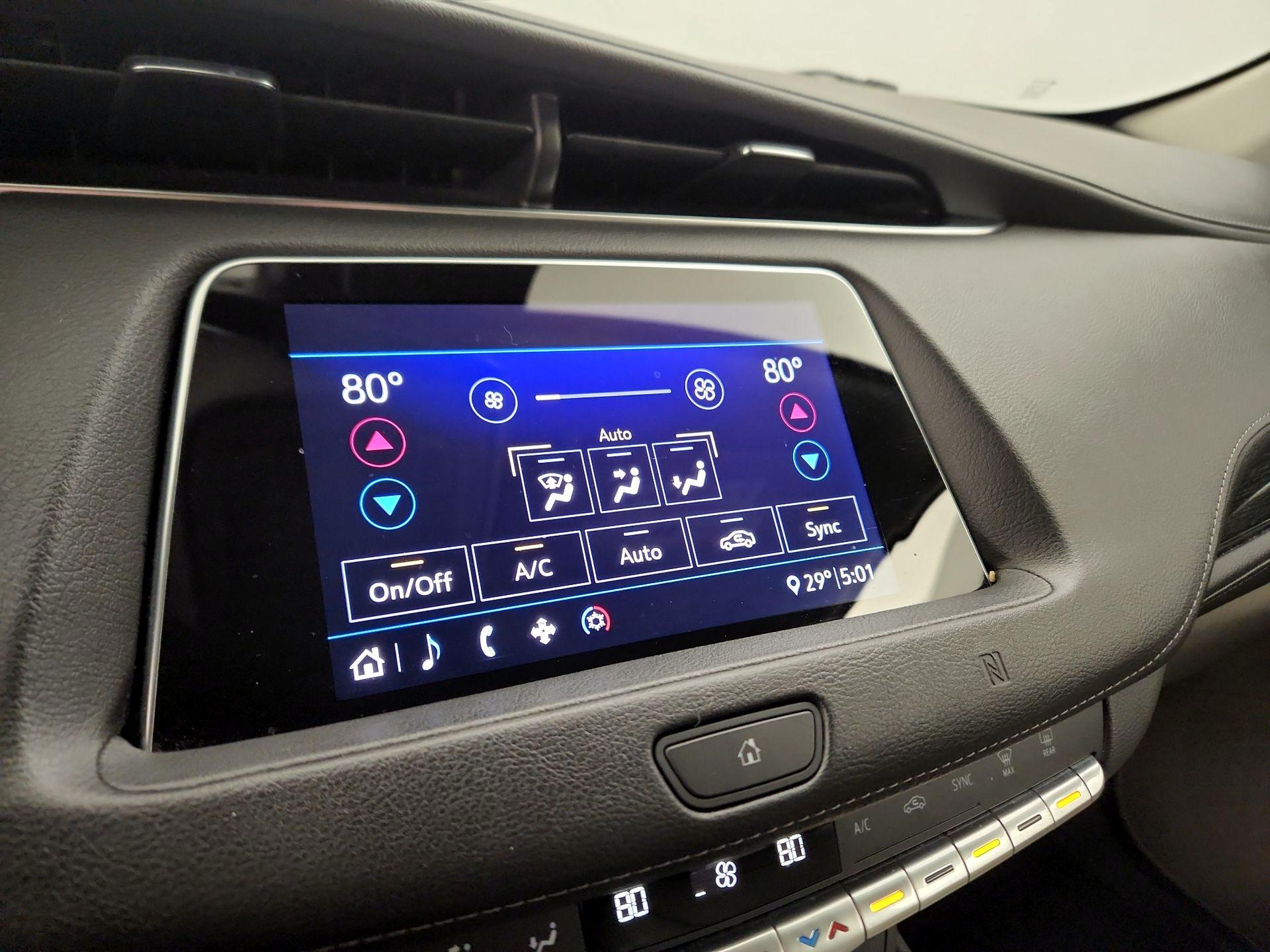 Thumbnail: 2020 Cadillac XT4 - 15