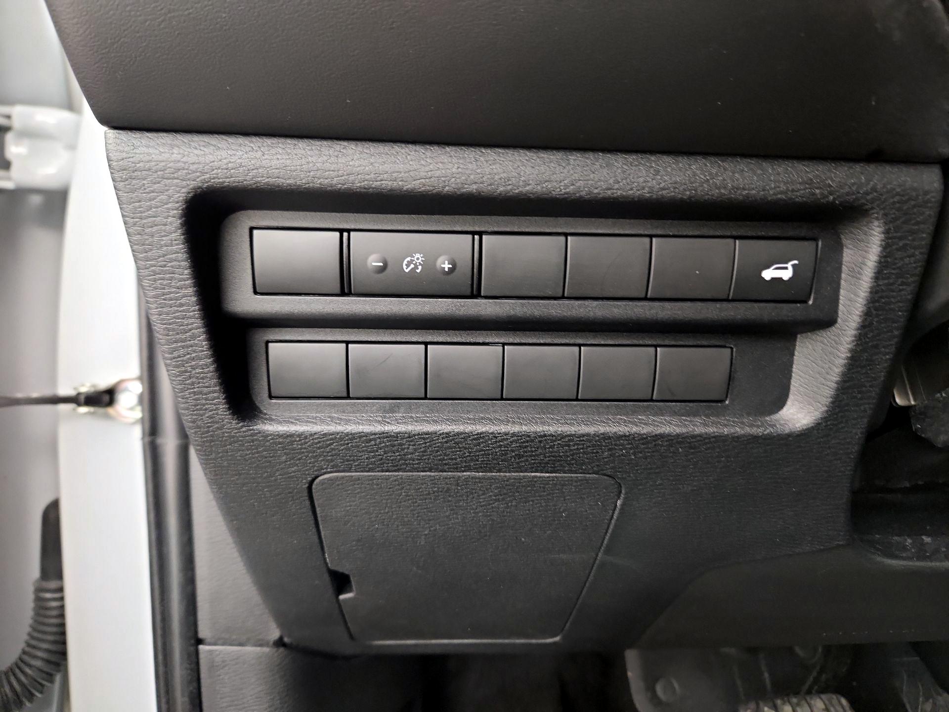 Thumbnail: 2024 Mitsubishi Outlander - 13