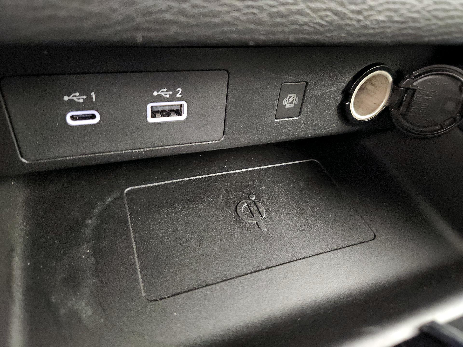 Thumbnail: 2024 Mitsubishi Outlander - 19