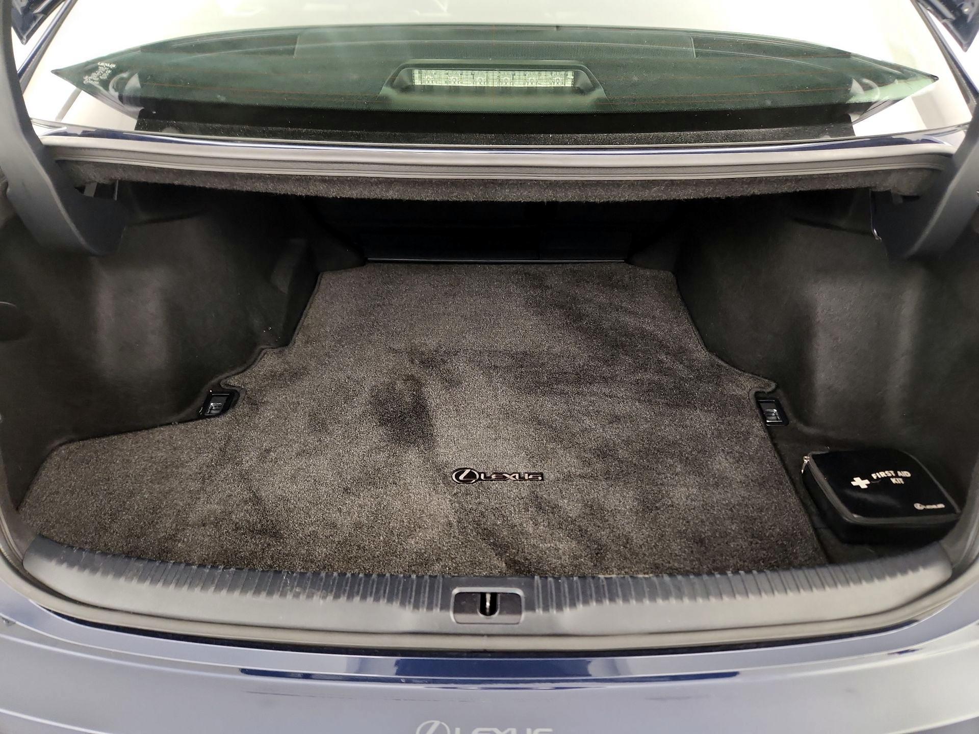 Thumbnail: 2014 Lexus IS - 20