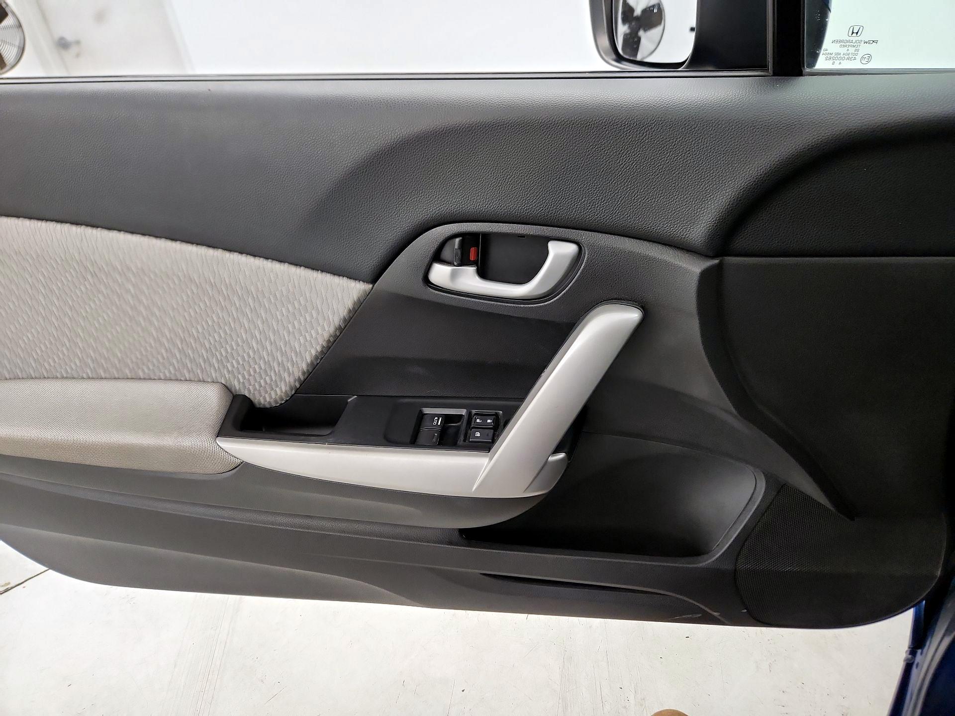 Thumbnail: 2015 Honda Civic - 12