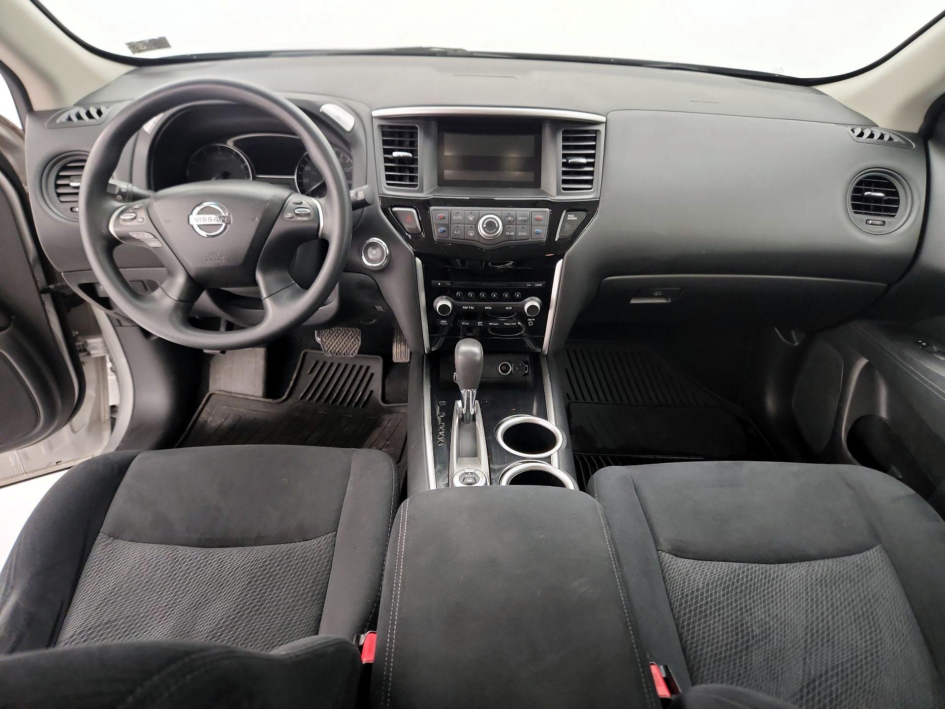 Thumbnail: 2015 Nissan Pathfinder - 9