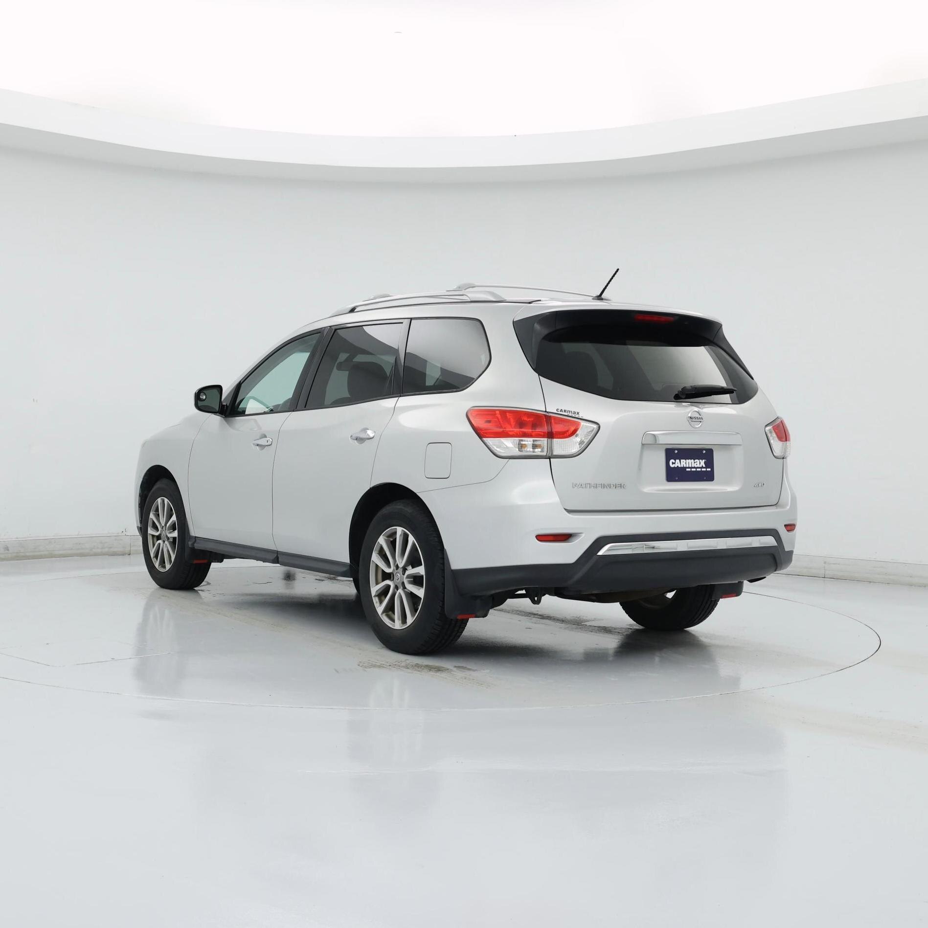 Thumbnail: 2015 Nissan Pathfinder - 2