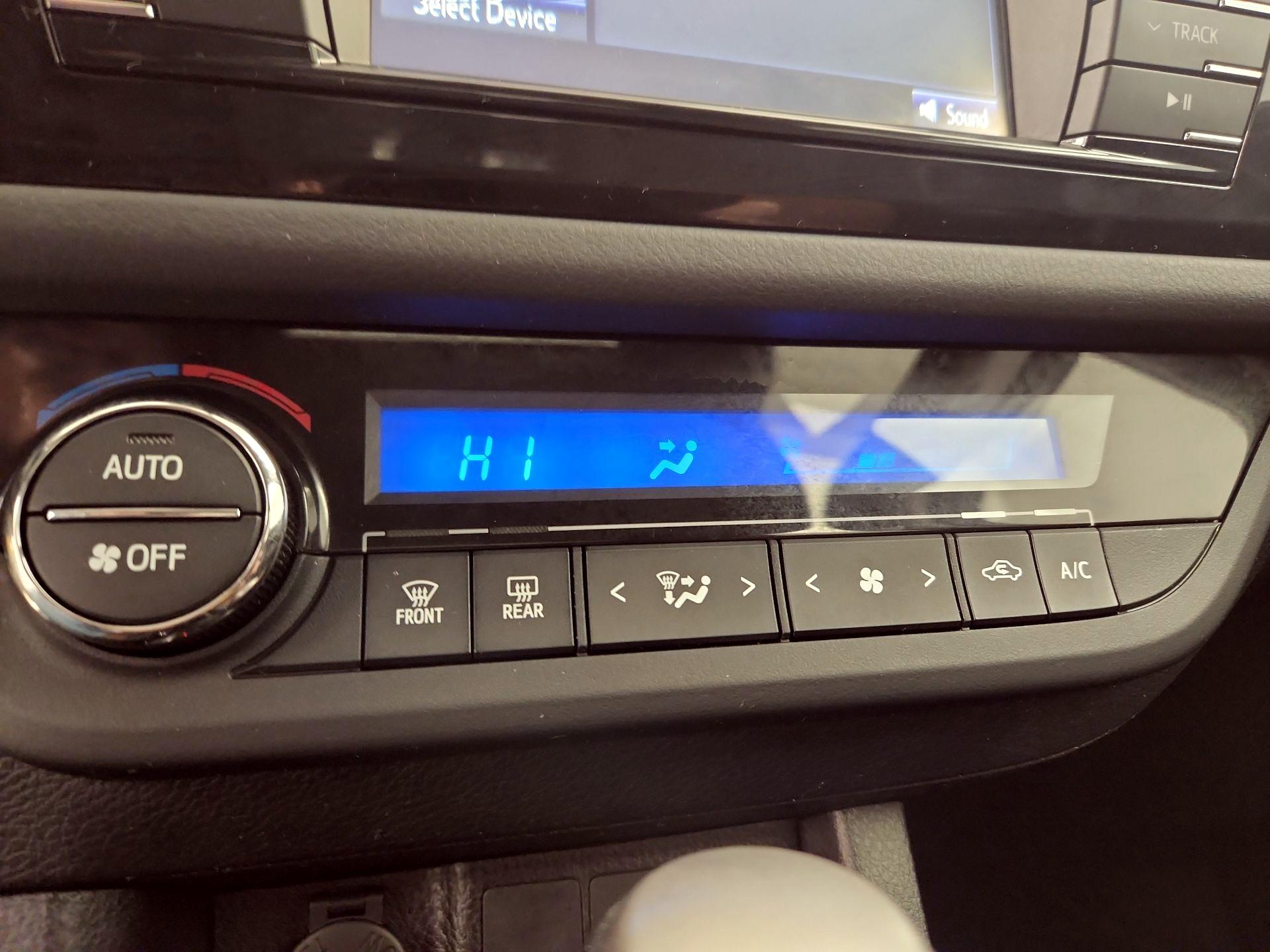 Thumbnail: 2016 Toyota Corolla - 14