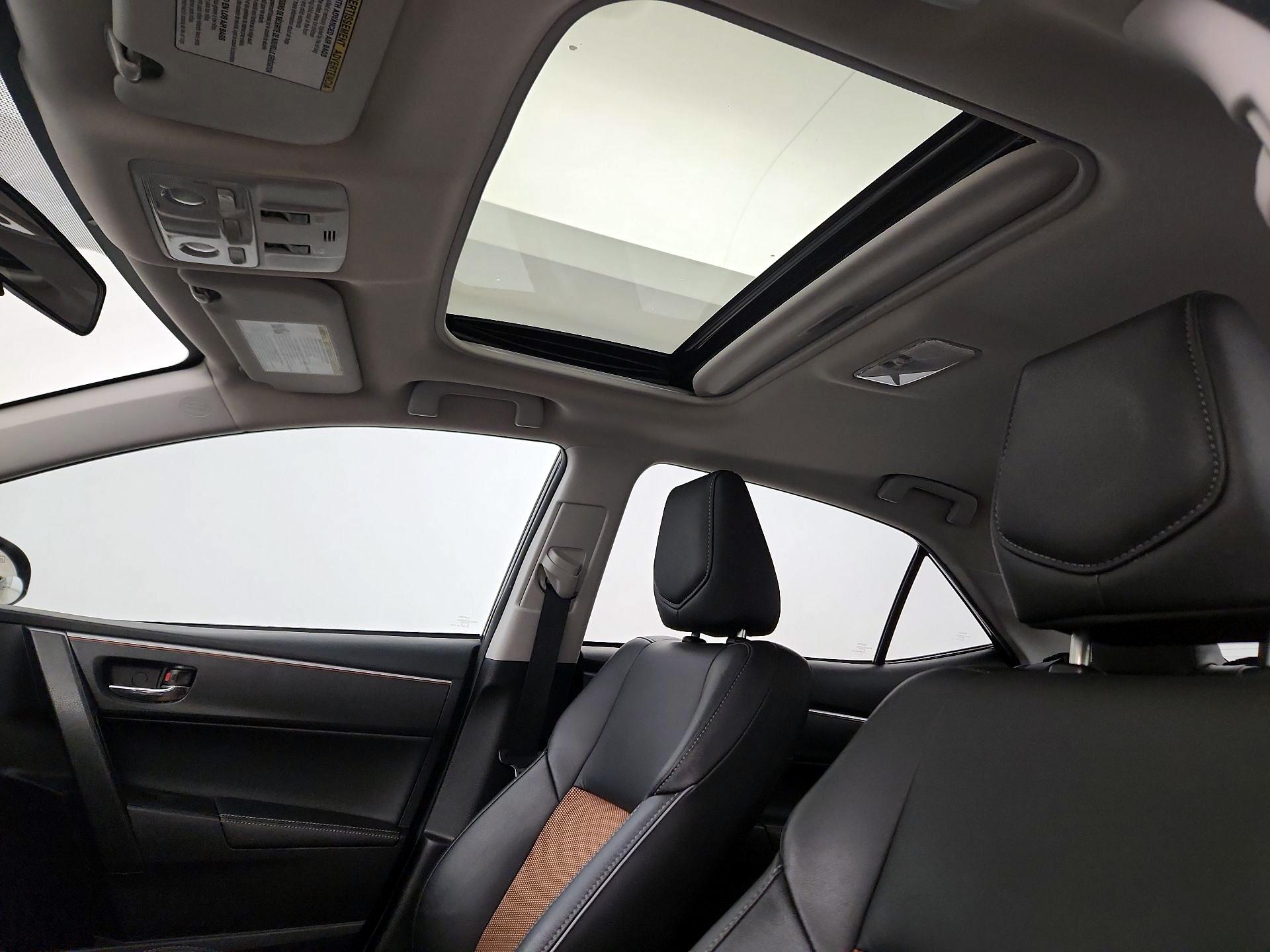 Thumbnail: 2016 Toyota Corolla - 17