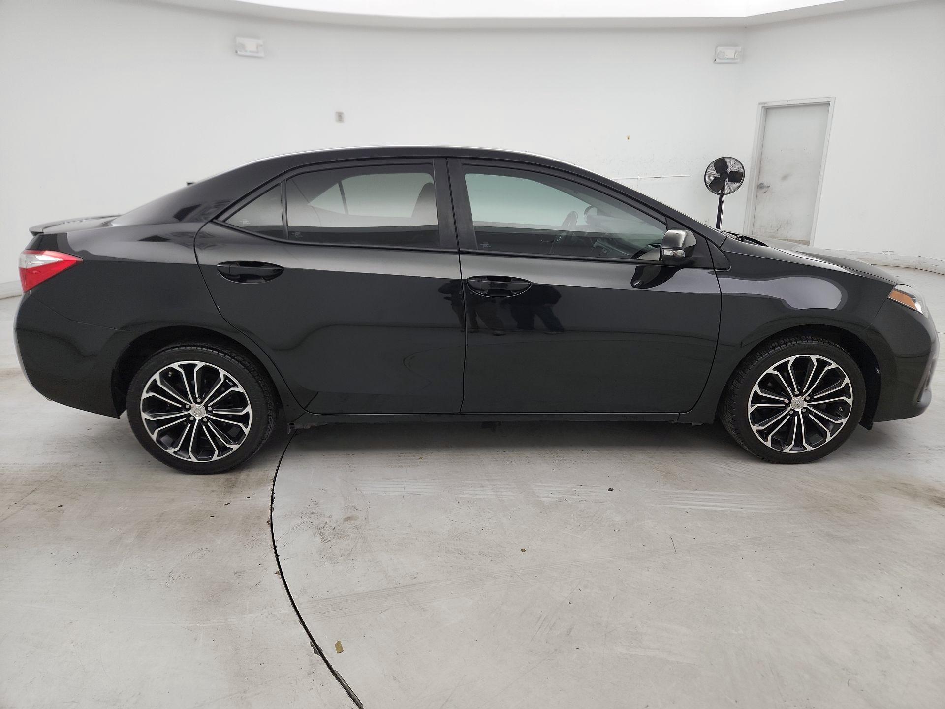 Thumbnail: 2016 Toyota Corolla - 4