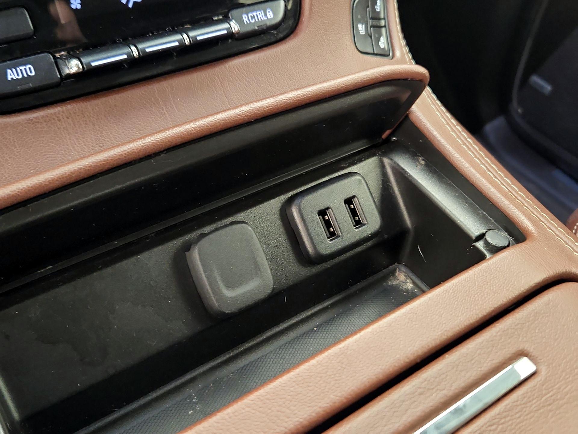 Thumbnail: 2019 Chevrolet Tahoe - 18