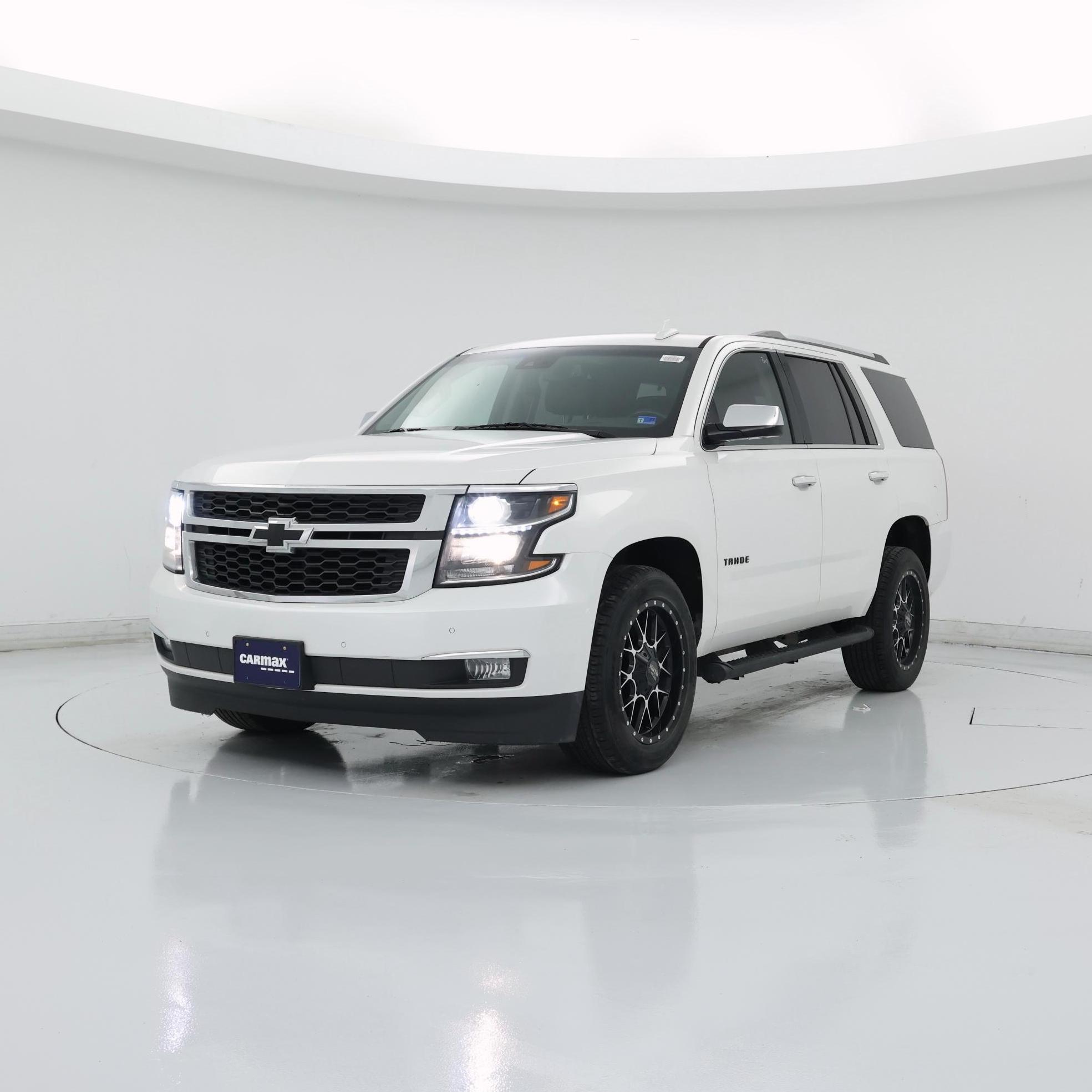 Thumbnail: 2019 Chevrolet Tahoe - 4