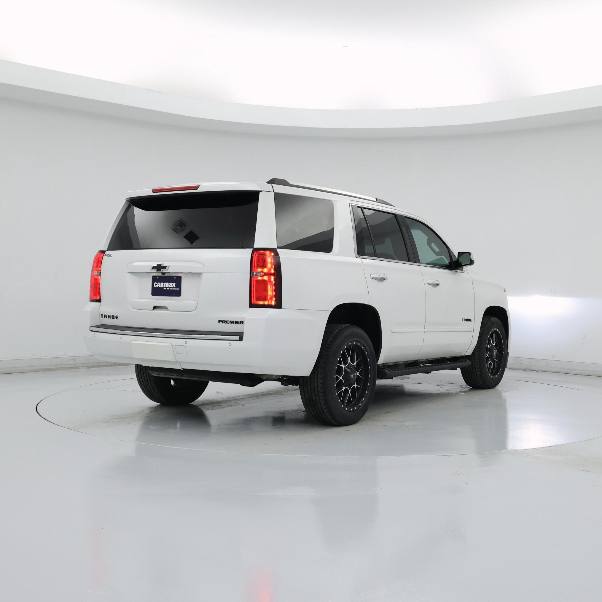 Thumbnail: 2019 Chevrolet Tahoe - 8