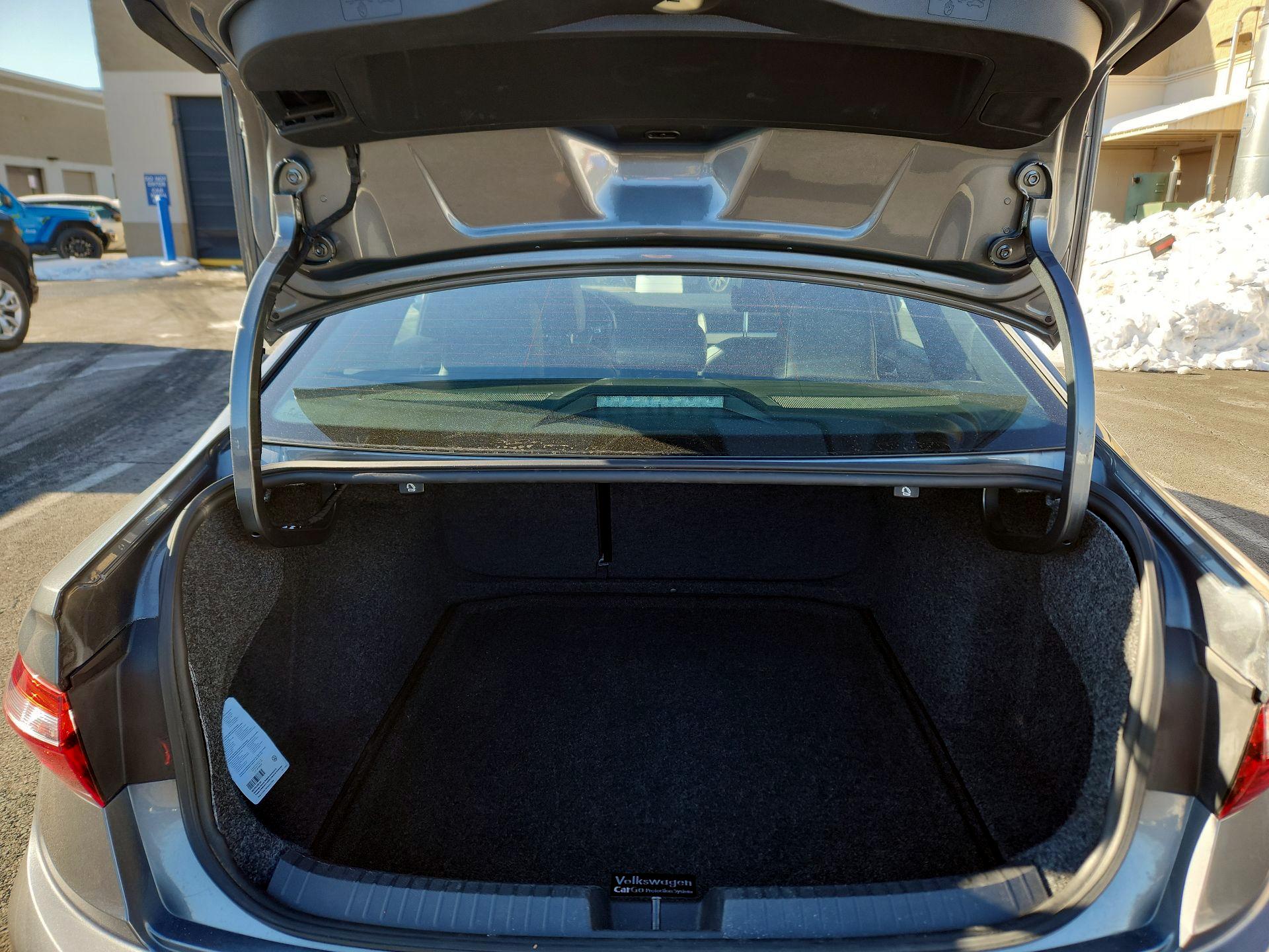 Thumbnail: 2021 Volkswagen Jetta - 19