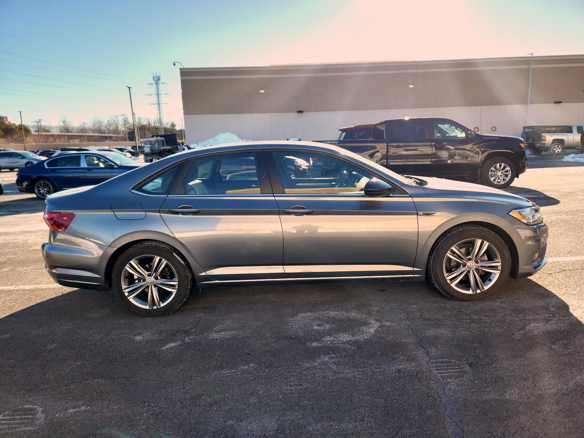 Thumbnail: 2021 Volkswagen Jetta - 4