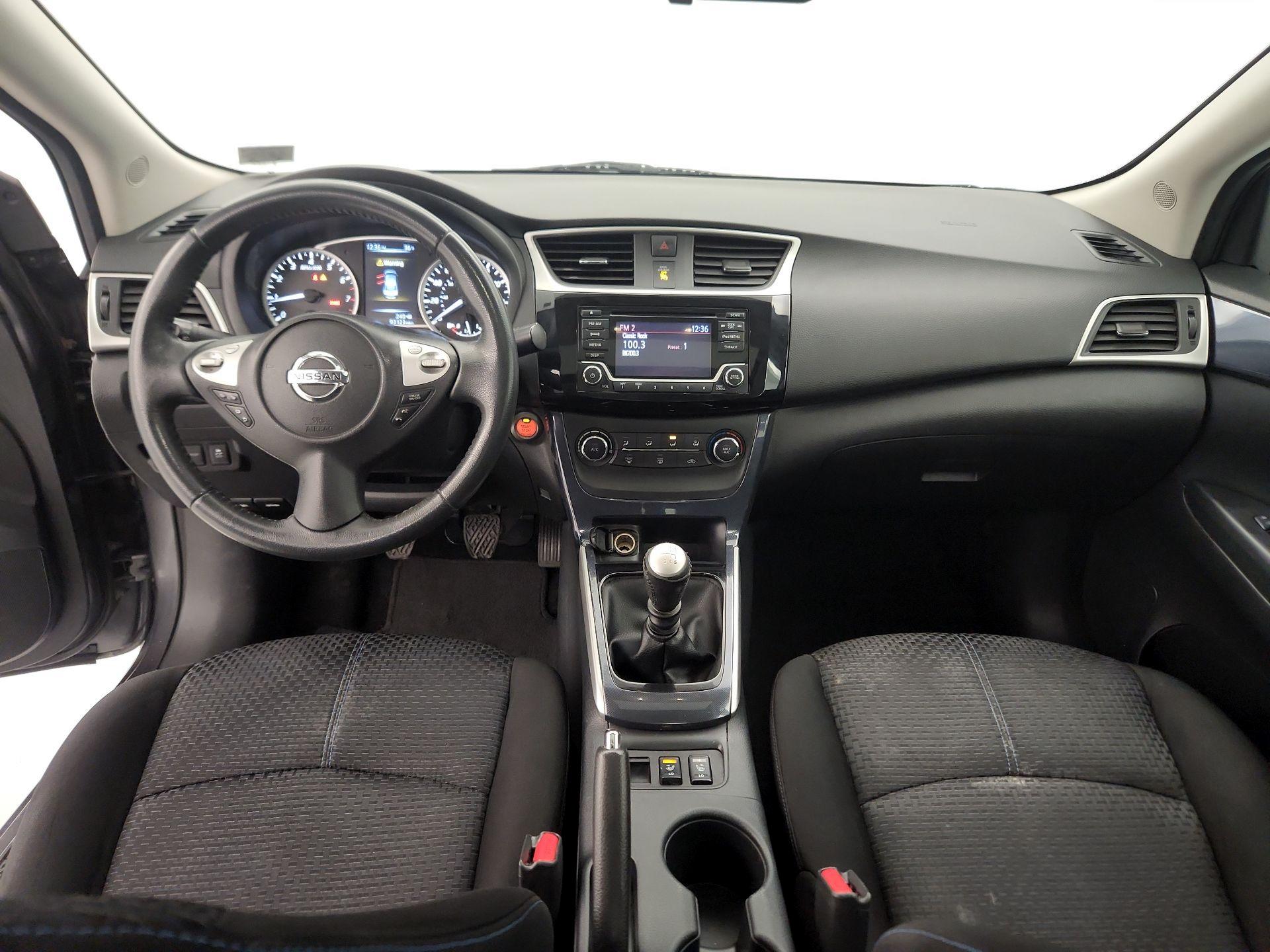 Thumbnail: 2017 Nissan Sentra - 9