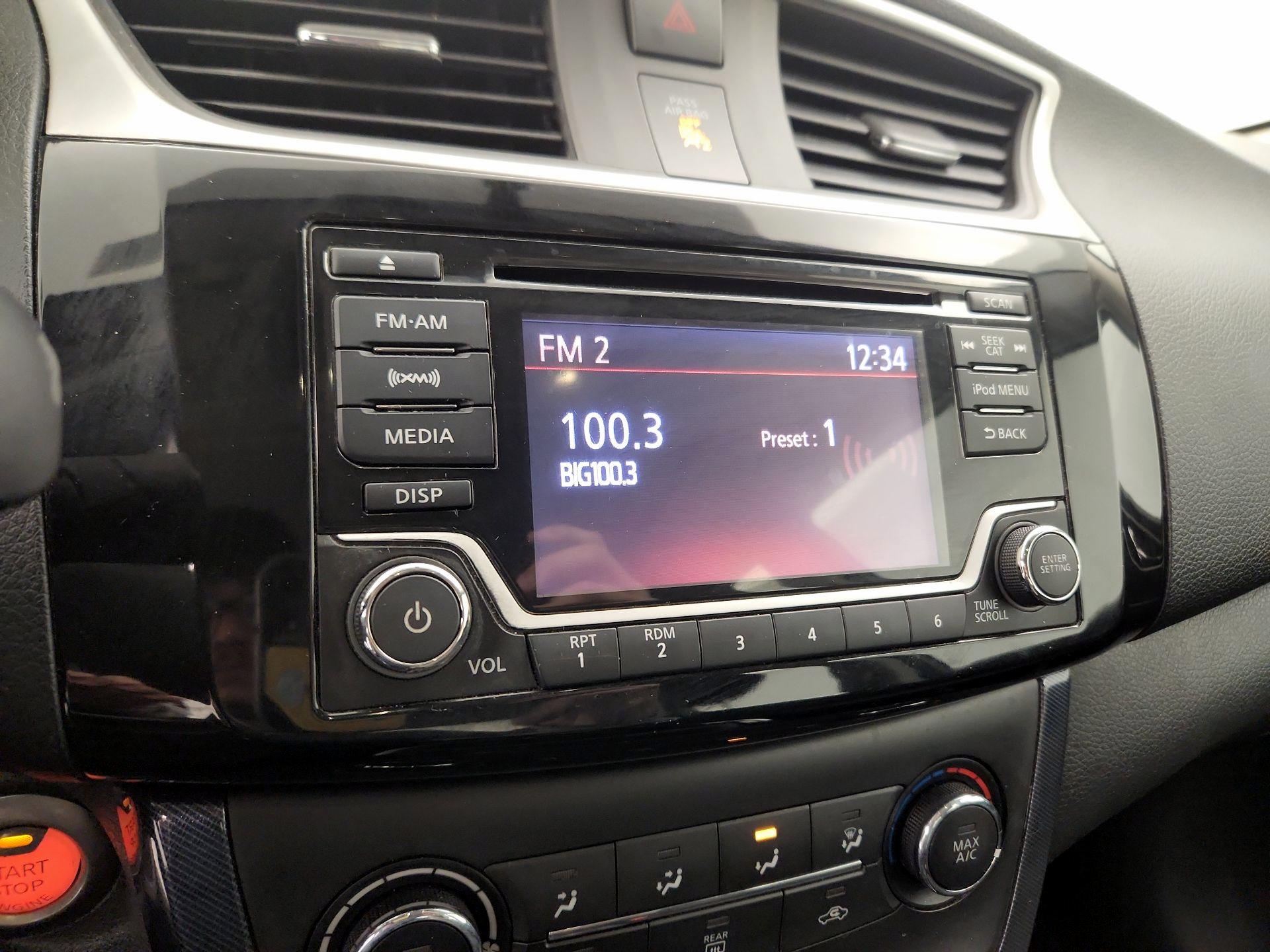 Thumbnail: 2017 Nissan Sentra - 15