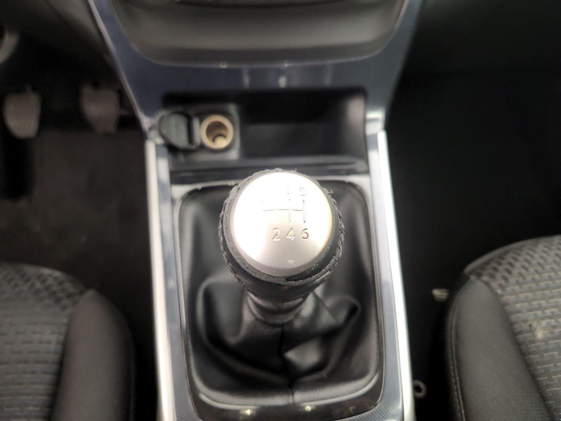 Thumbnail: 2017 Nissan Sentra - 17