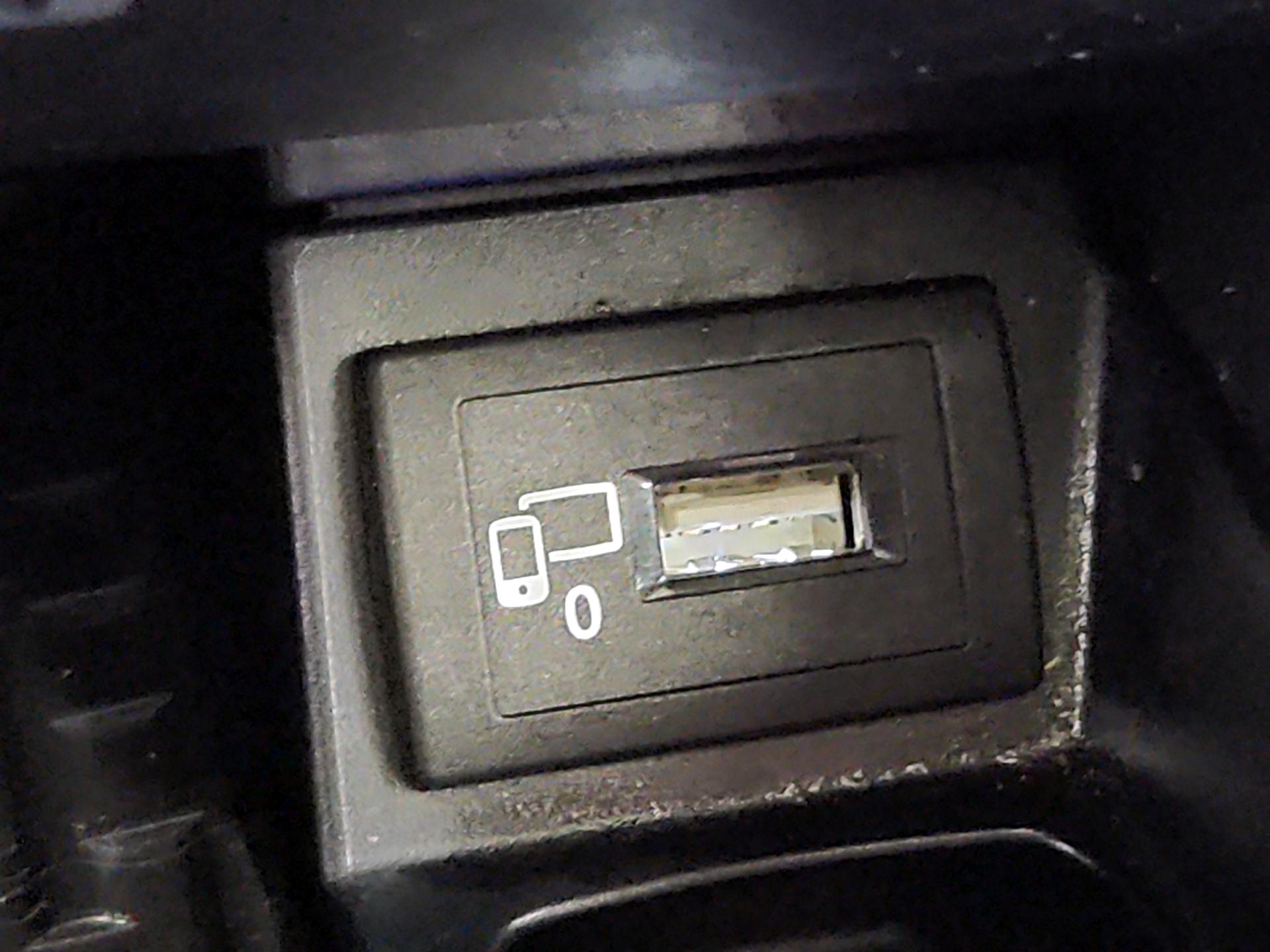 Thumbnail: 2017 Mercedes-Benz E-Class - 19