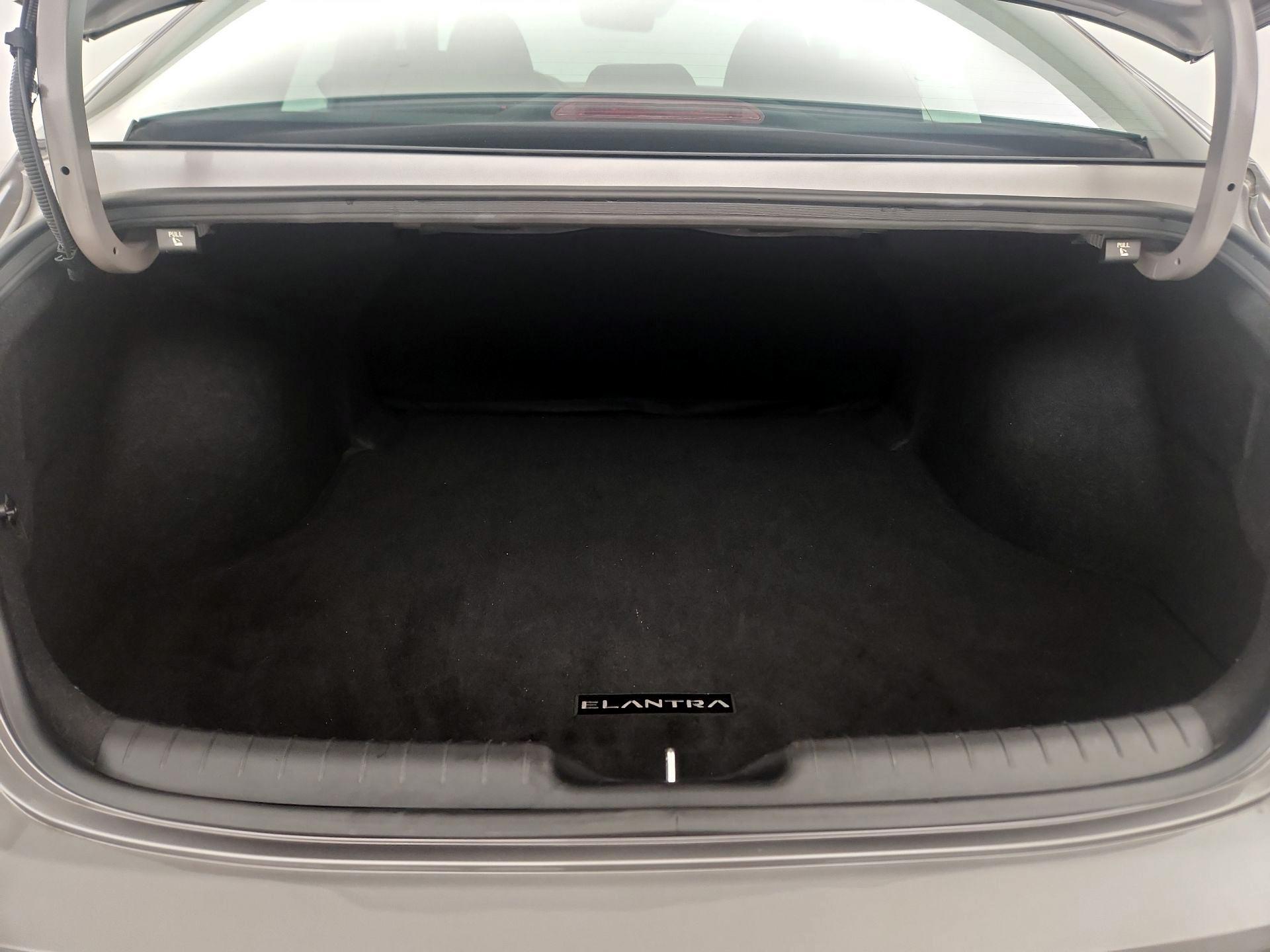 Thumbnail: 2023 Hyundai Elantra - 20