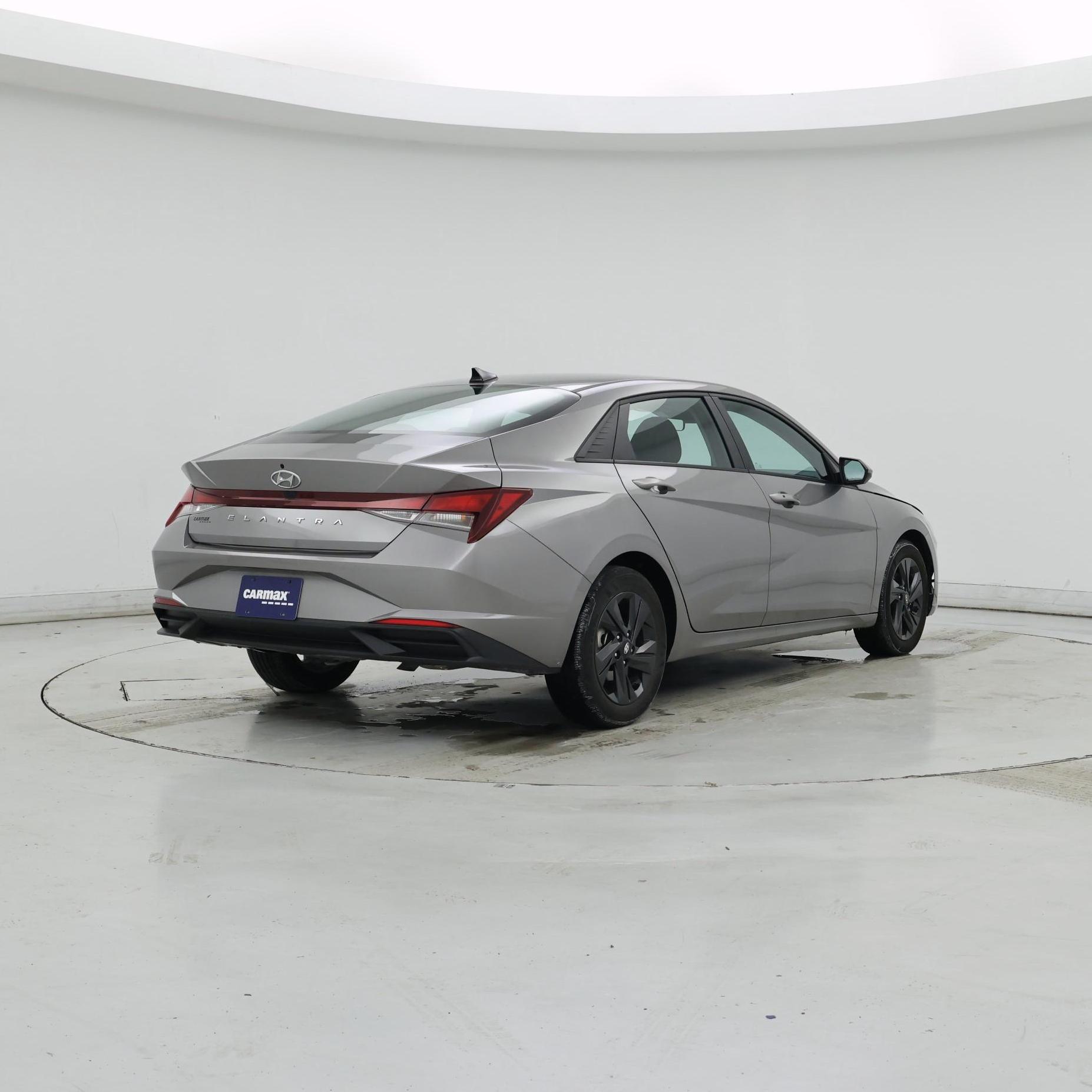 Thumbnail: 2023 Hyundai Elantra - 8