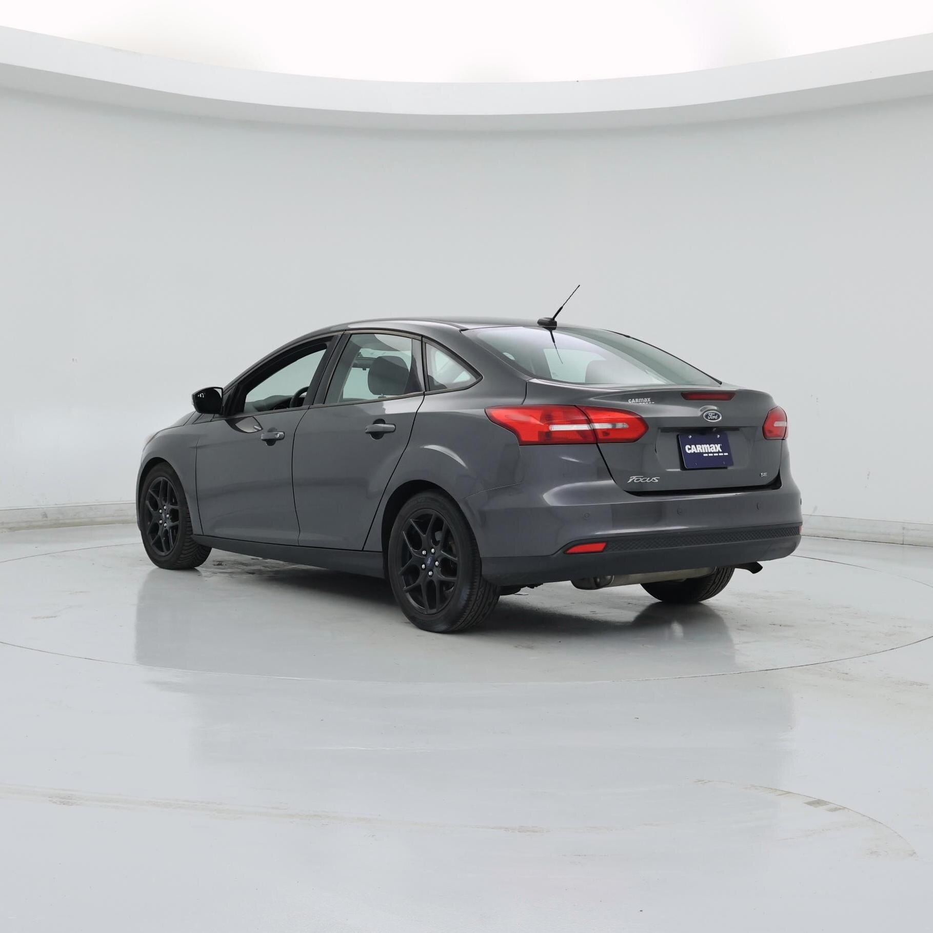 Thumbnail: 2016 Ford Focus - 2