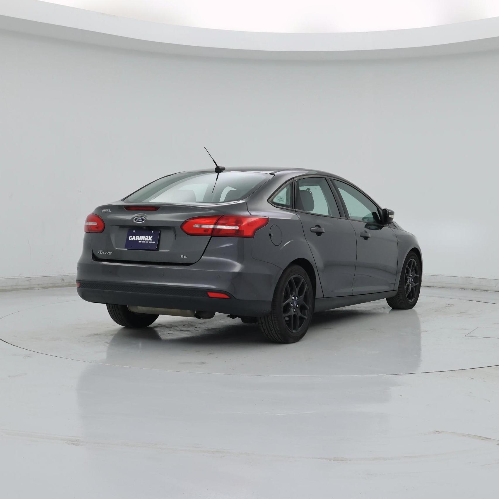 Thumbnail: 2016 Ford Focus - 8