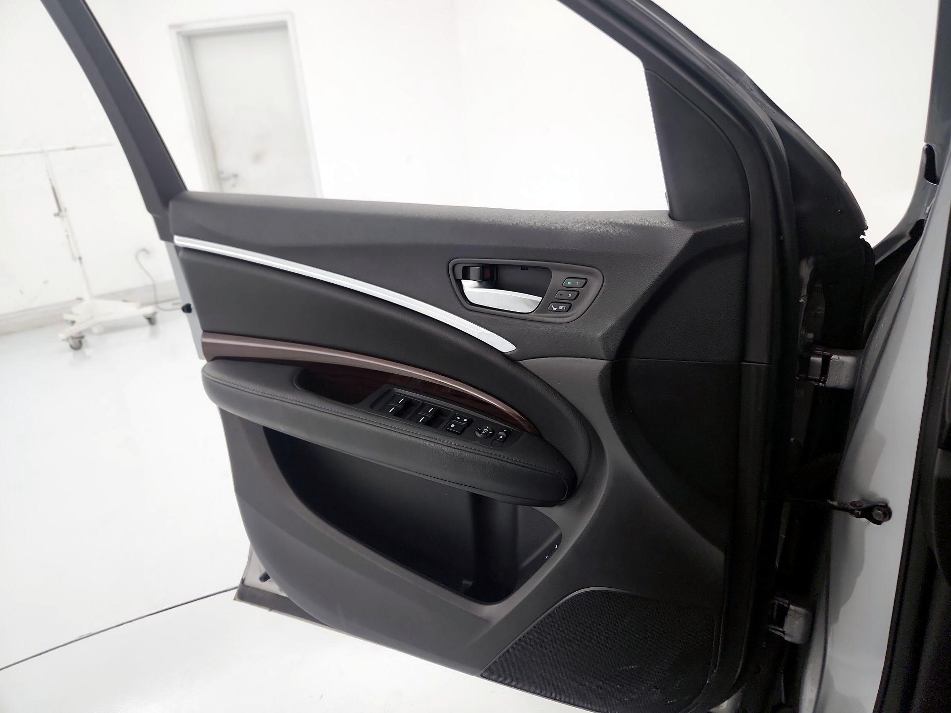 Thumbnail: 2016 Acura MDX - 12