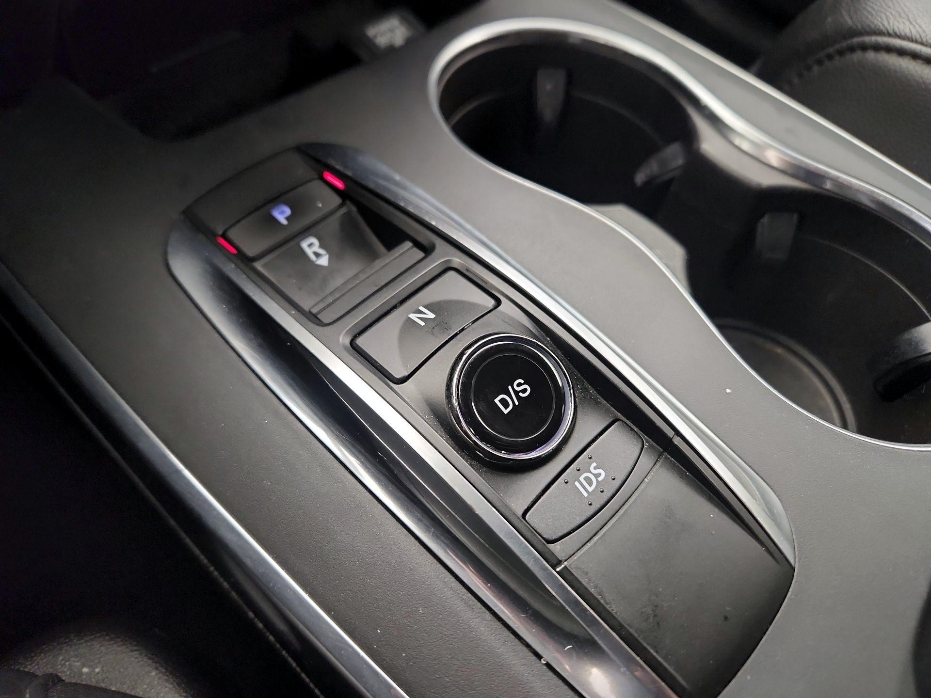 Thumbnail: 2016 Acura MDX - 17