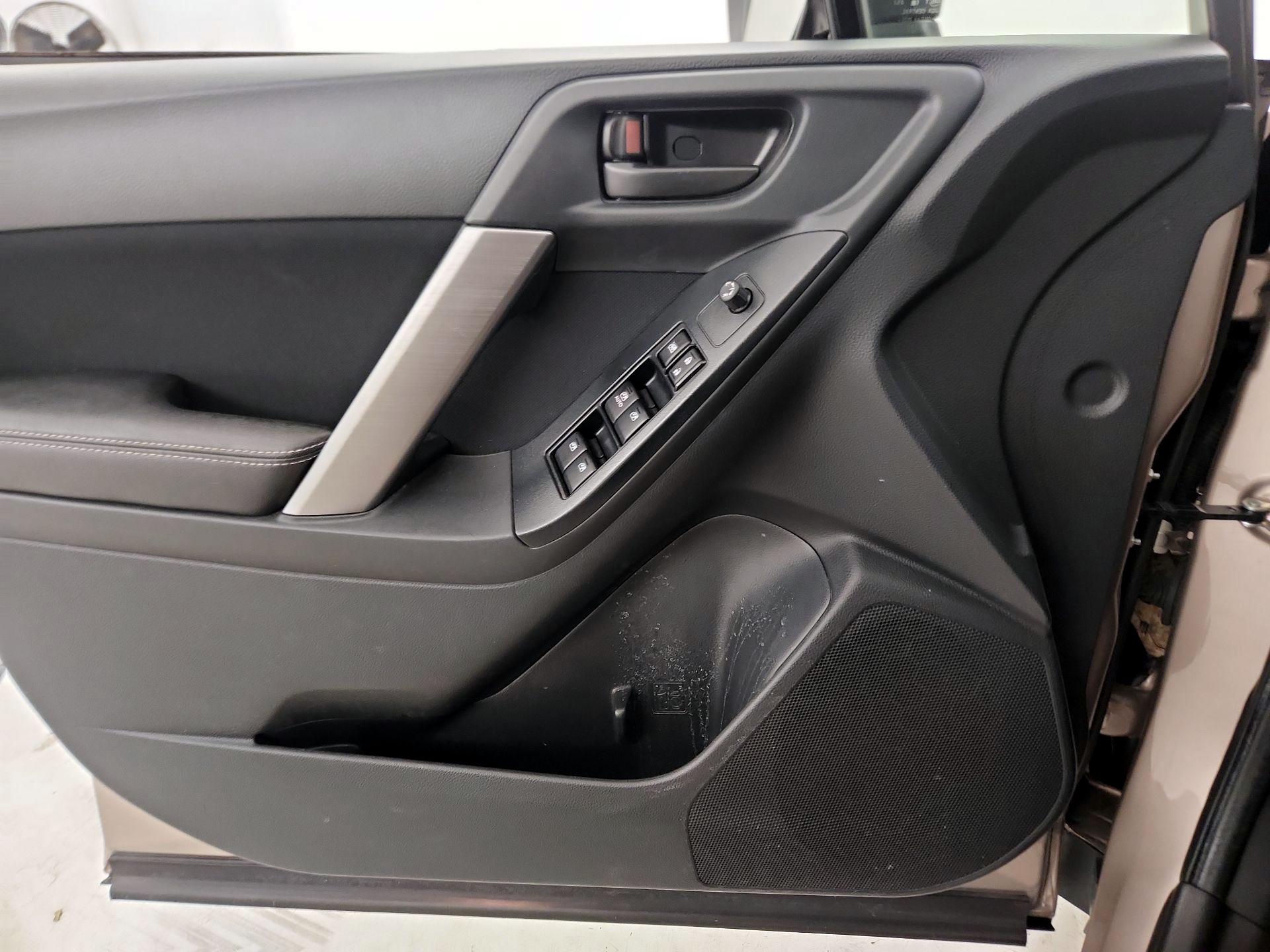 Thumbnail: 2016 Subaru Forester - 12