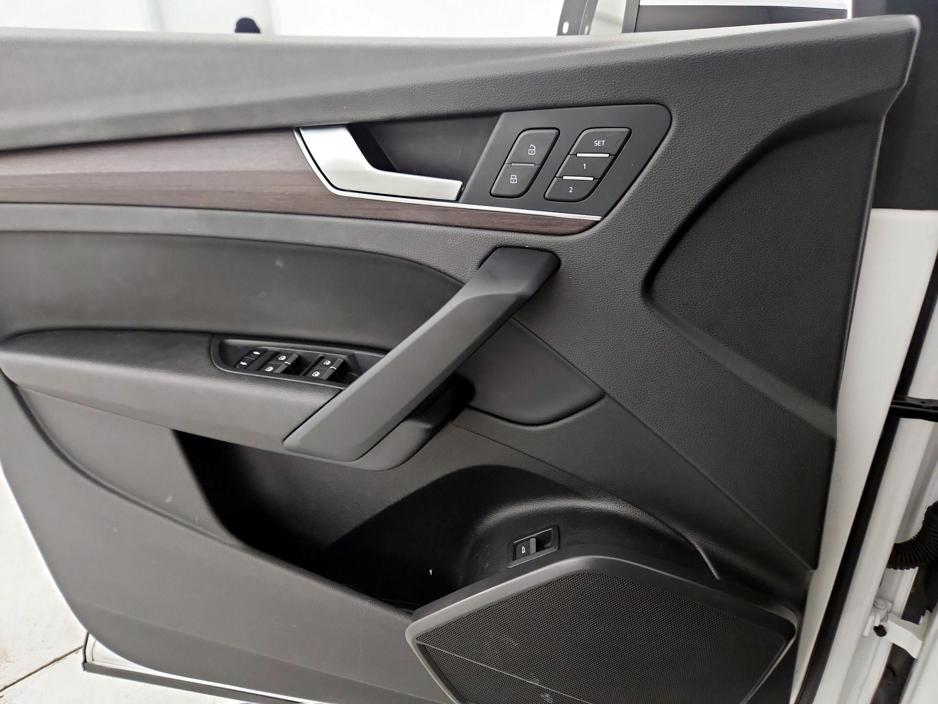 Thumbnail: 2021 Audi Q5 - 12