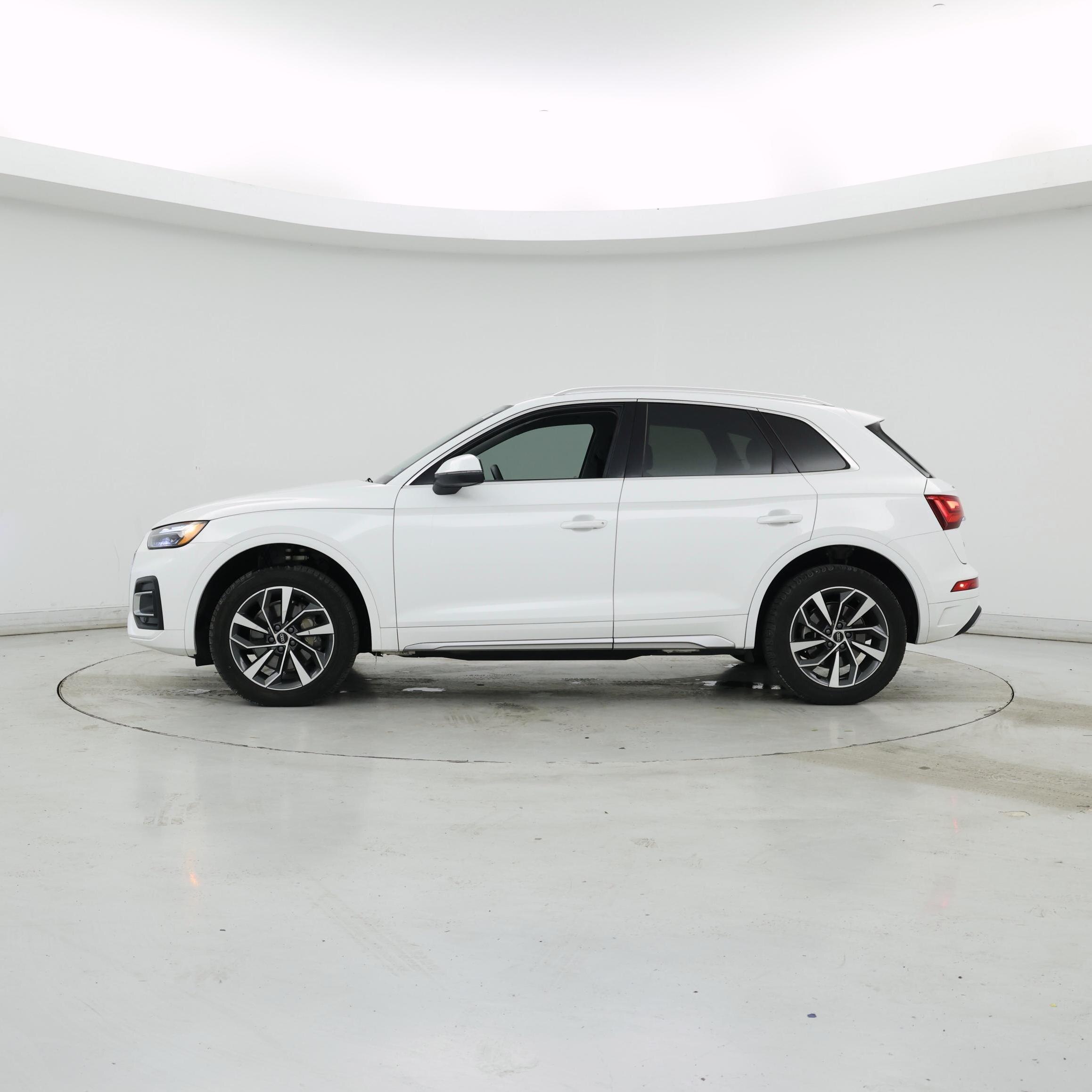 Thumbnail: 2021 Audi Q5 - 3