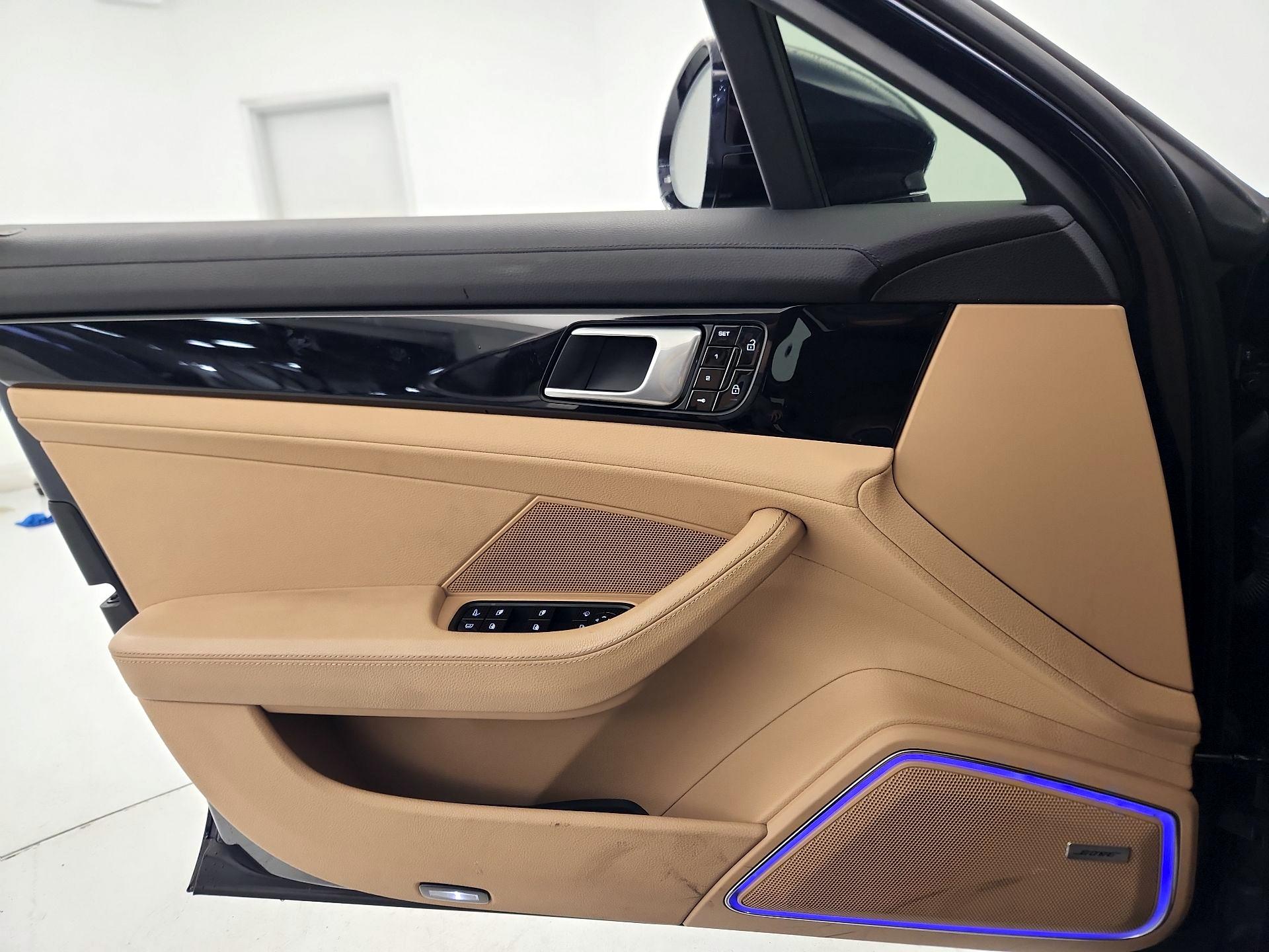 Thumbnail: 2021 Porsche Panamera - 12