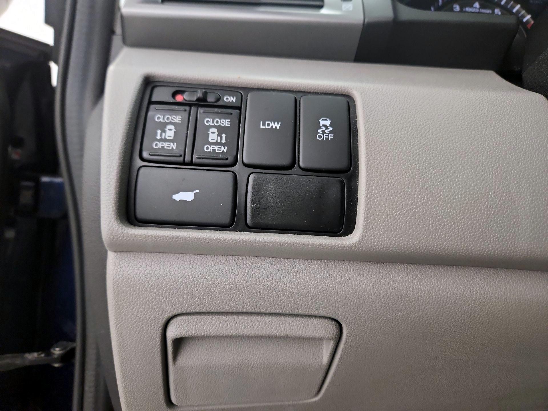 Thumbnail: 2014 Honda Odyssey - 13