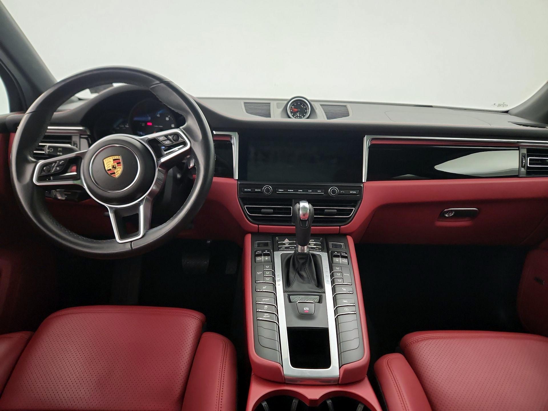 Thumbnail: 2021 Porsche Macan - 9