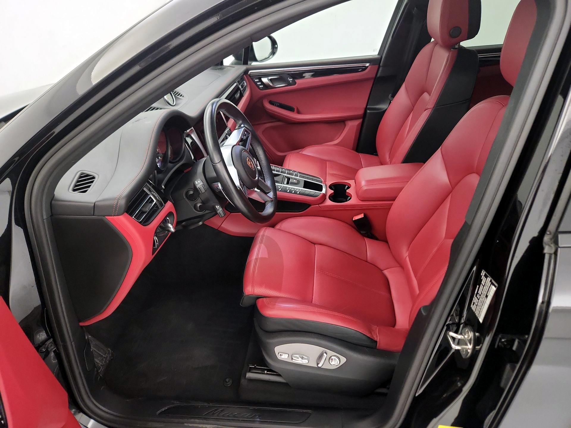 Thumbnail: 2021 Porsche Macan - 11