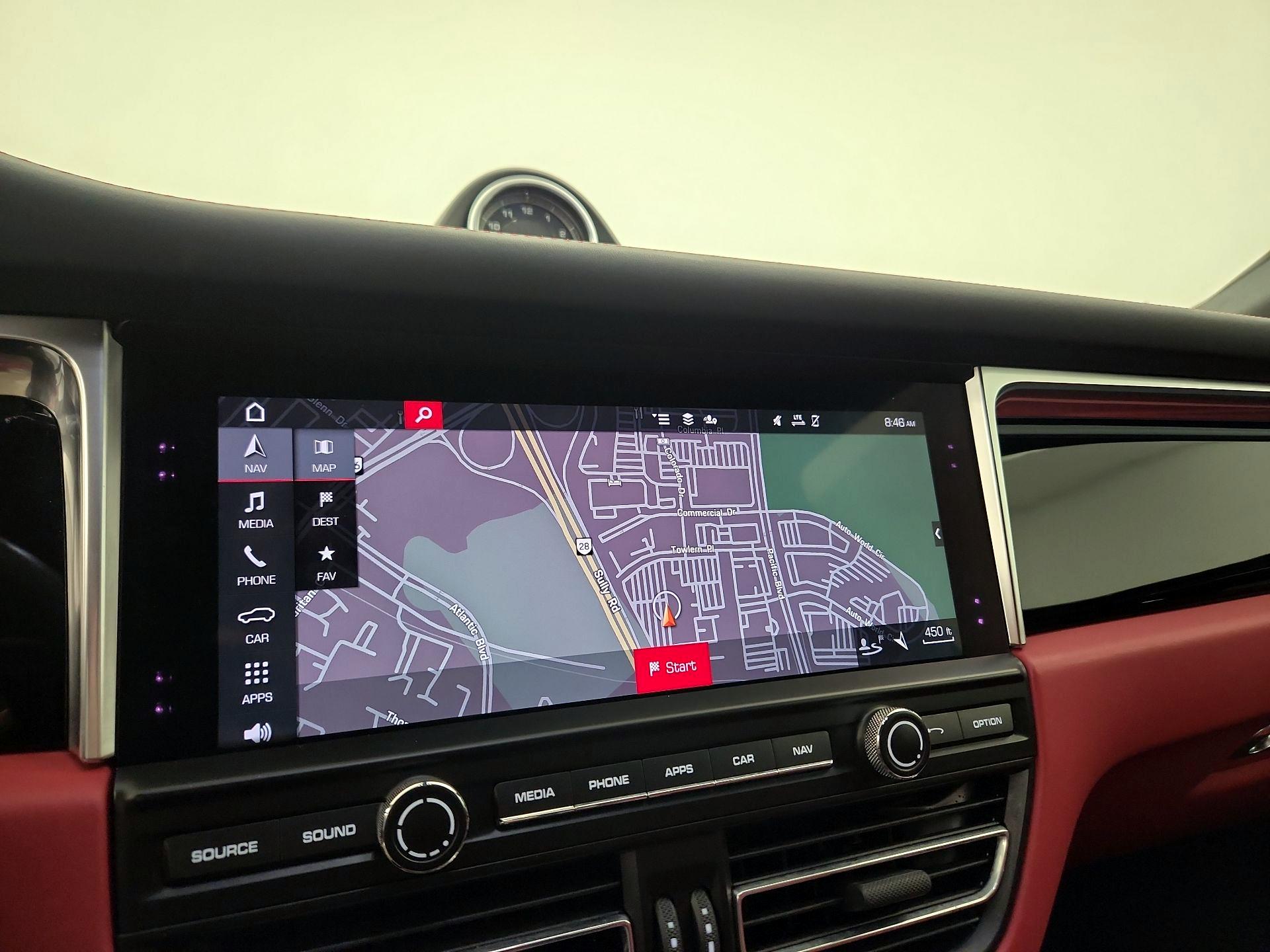 Thumbnail: 2021 Porsche Macan - 14