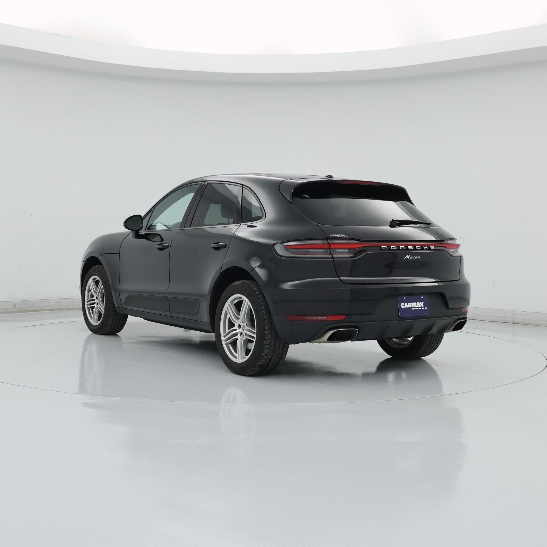 Thumbnail: 2021 Porsche Macan - 2