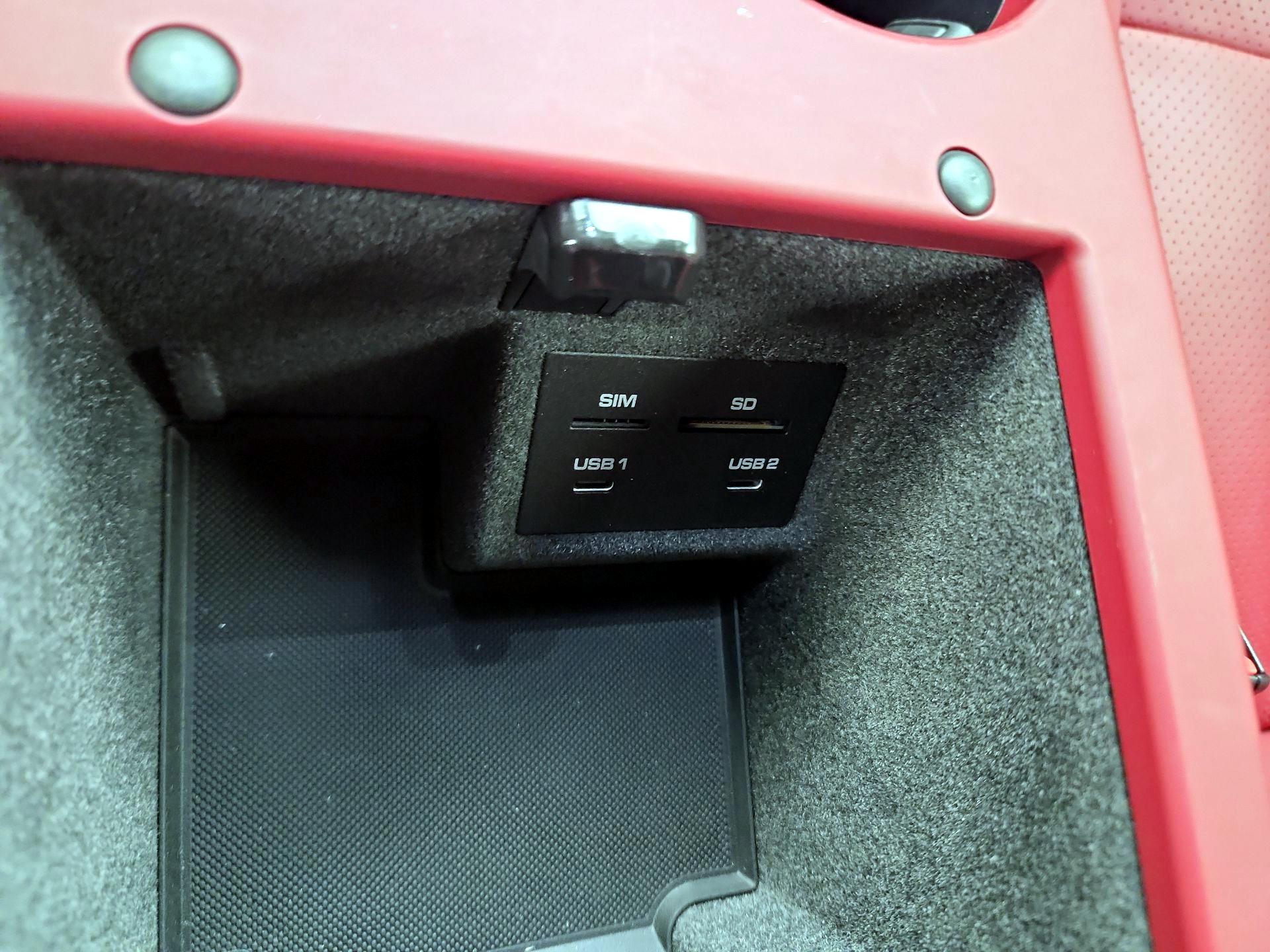 Thumbnail: 2021 Porsche Macan - 19