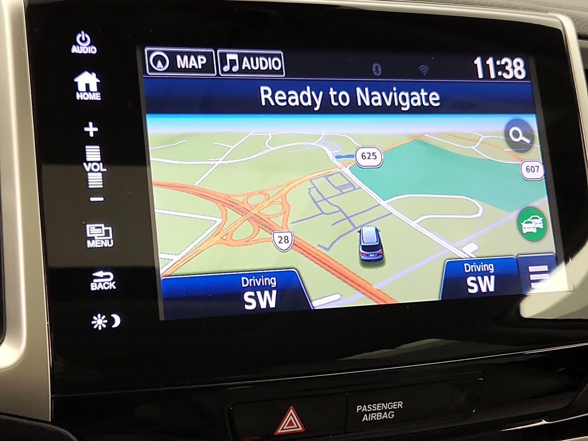 Thumbnail: 2017 Honda Pilot - 14