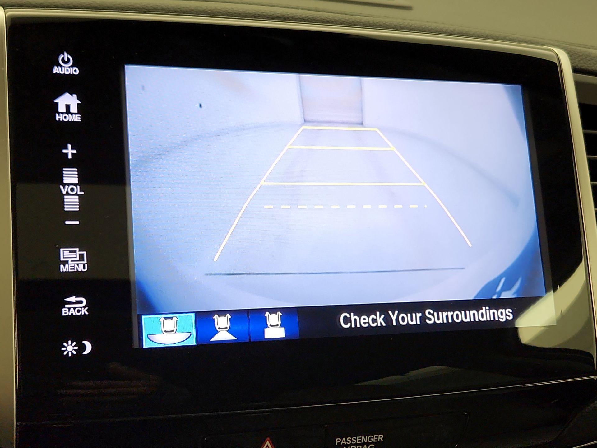 Thumbnail: 2017 Honda Pilot - 15