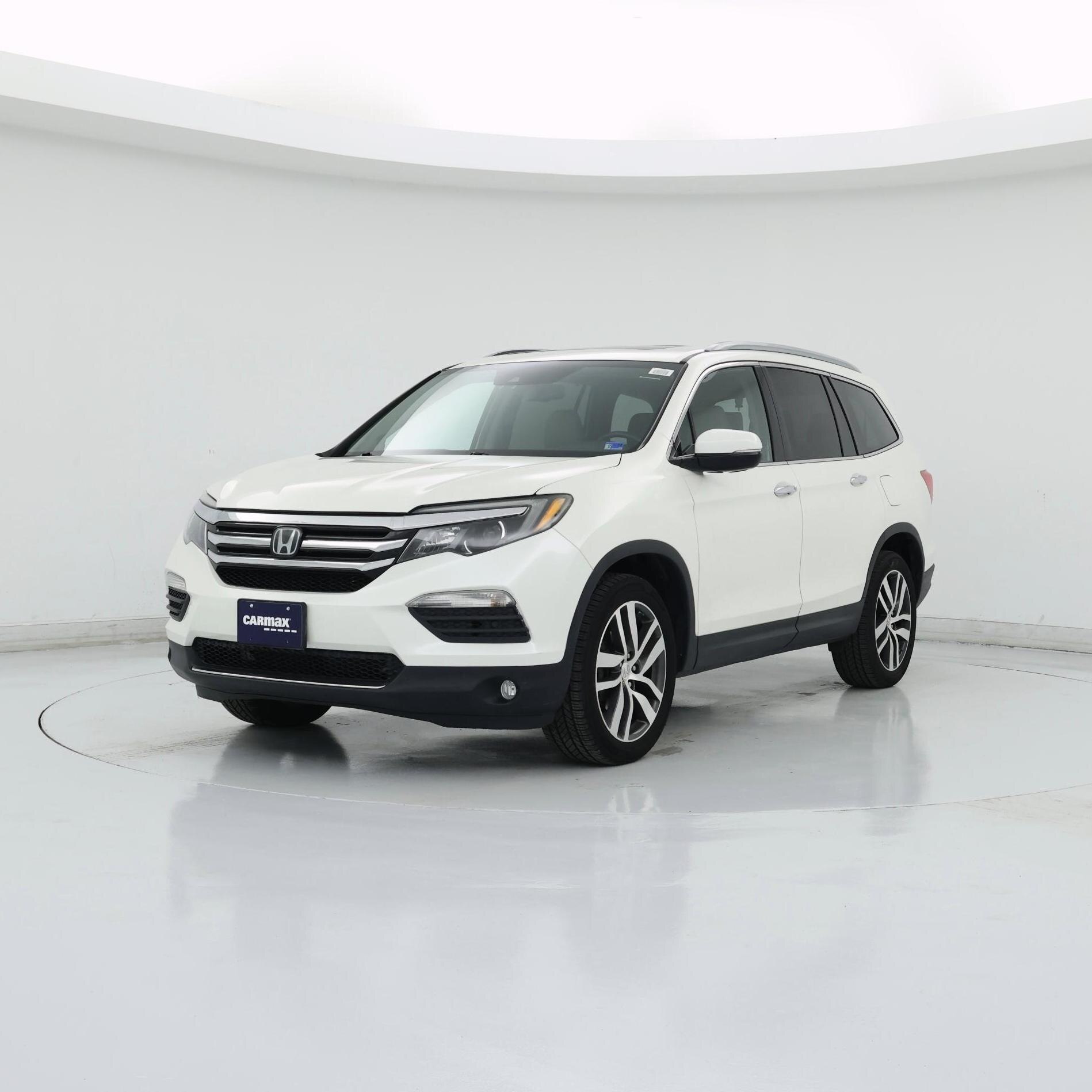 Thumbnail: 2017 Honda Pilot - 4