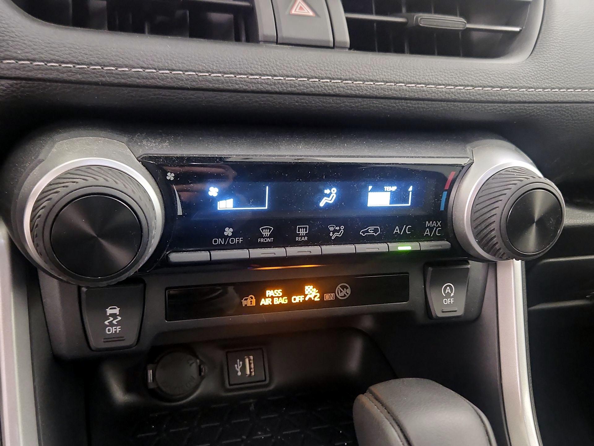 Thumbnail: 2024 Toyota RAV4 - 16