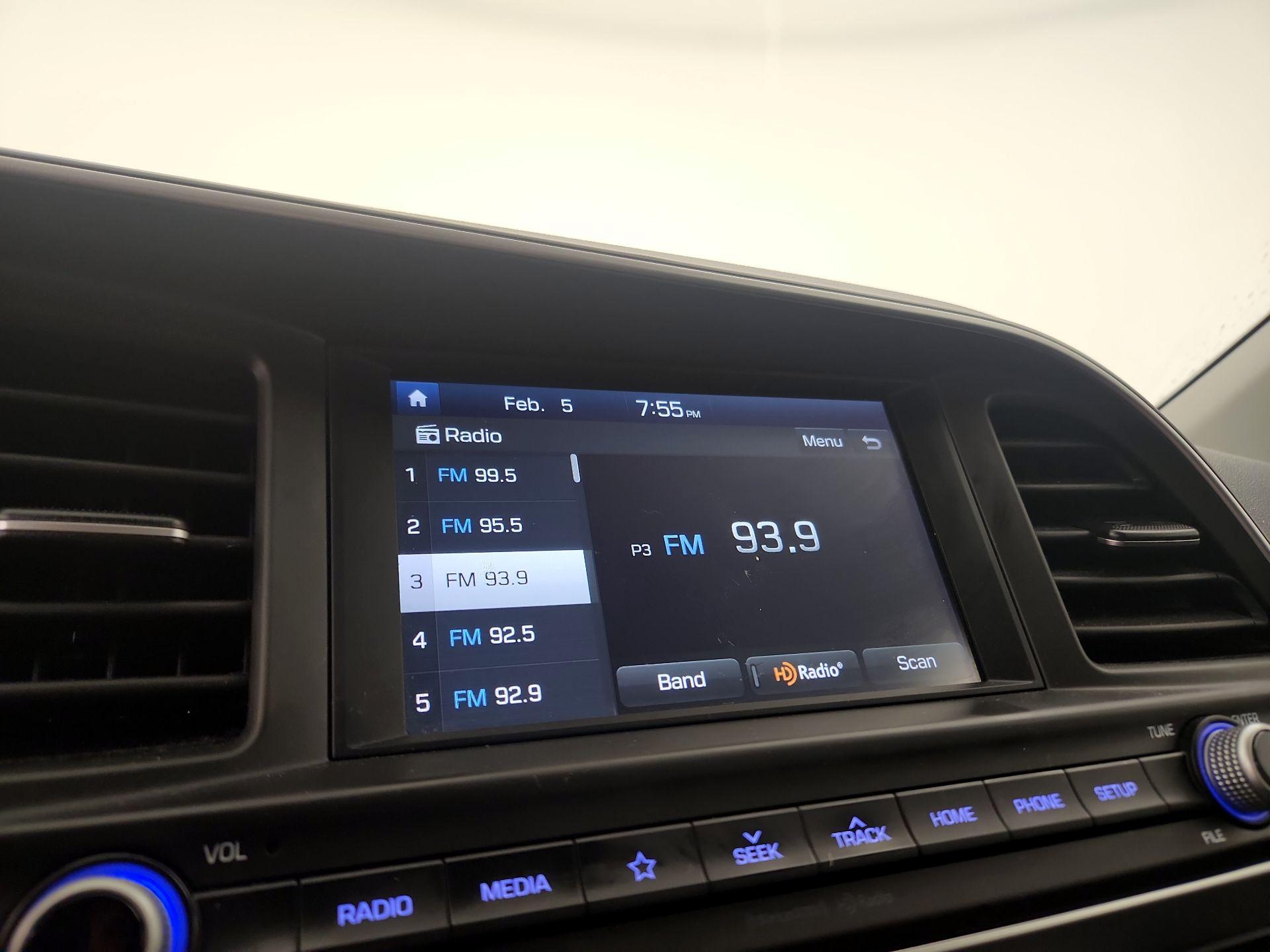 Thumbnail: 2019 Hyundai Elantra - 15