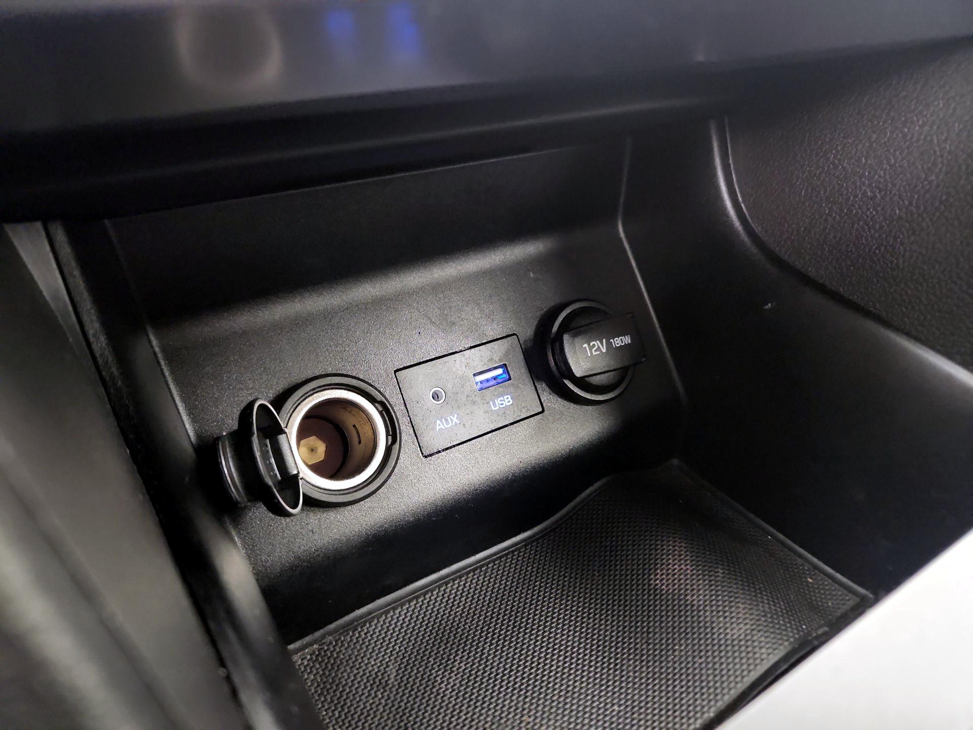 Thumbnail: 2019 Hyundai Elantra - 18